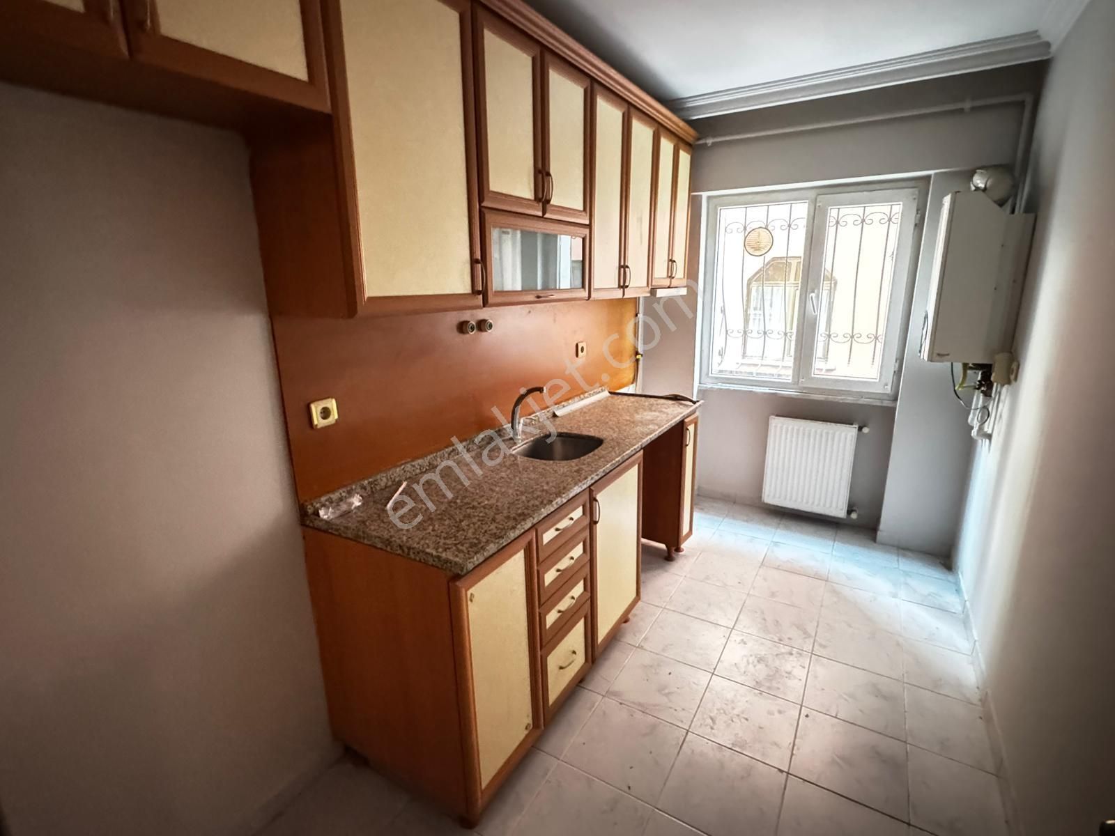 Bulgurlu Cumhuriyet Mh. Libadiye Yakın 2+1 90m2 Kapalı Otoparklı - Görsel 13