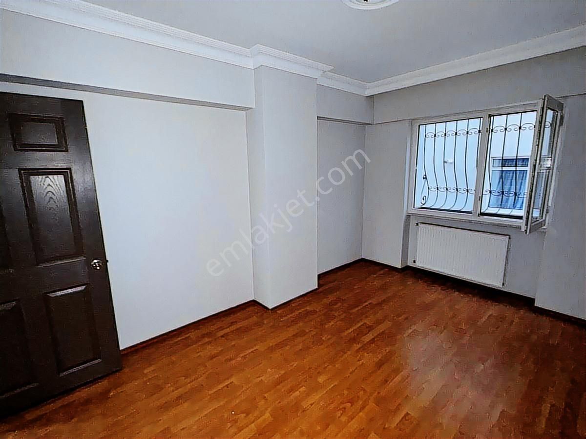 Bulgurlu Cumhuriyet Mh. Libadiye Yakın 2+1 90m2 Kapalı Otoparklı - Görsel 14