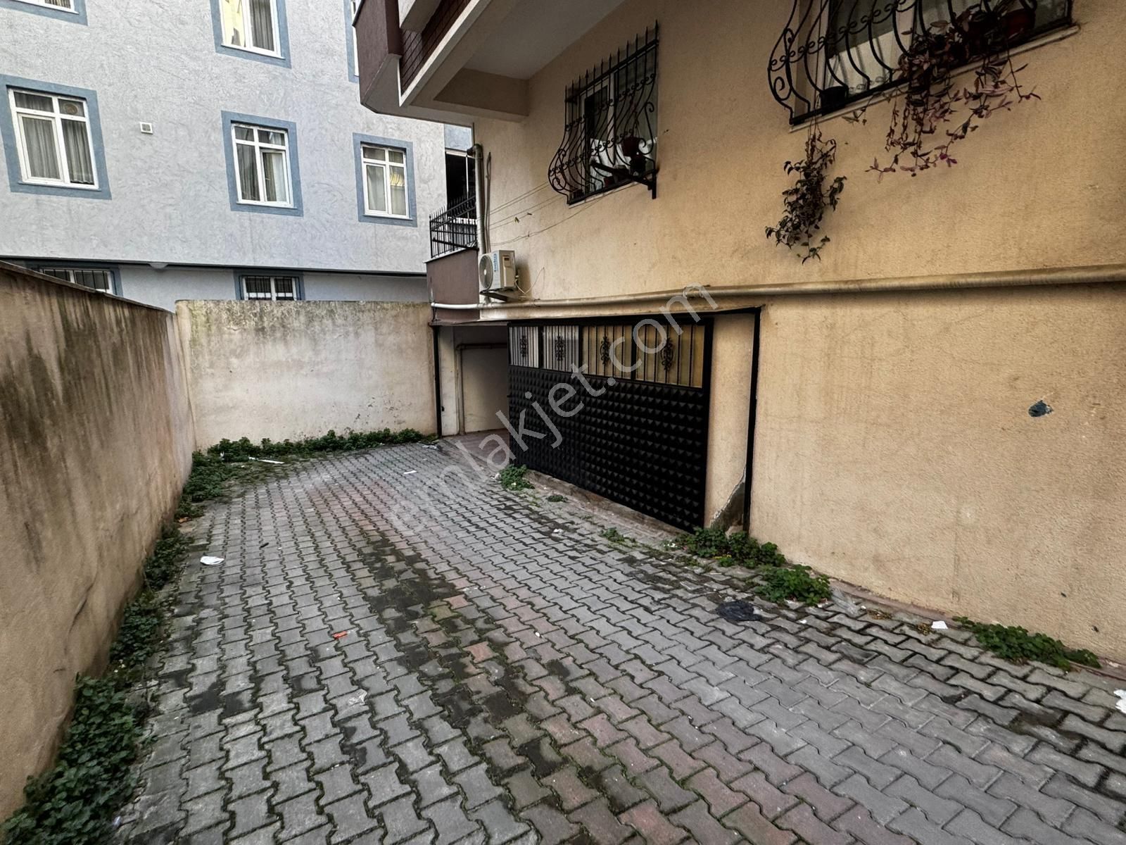 Bulgurlu Cumhuriyet Mh. Libadiye Yakın 2+1 90m2 Kapalı Otoparklı - Görsel 18