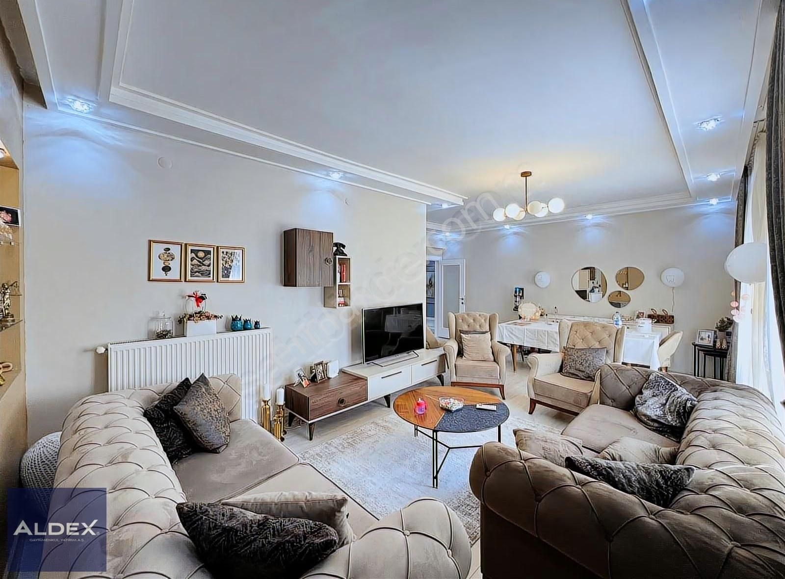 Hürriyet Cad. Ara Katta 3+1 Ön Cephe Lüks Yapılı Satılık Daire - Görsel 2