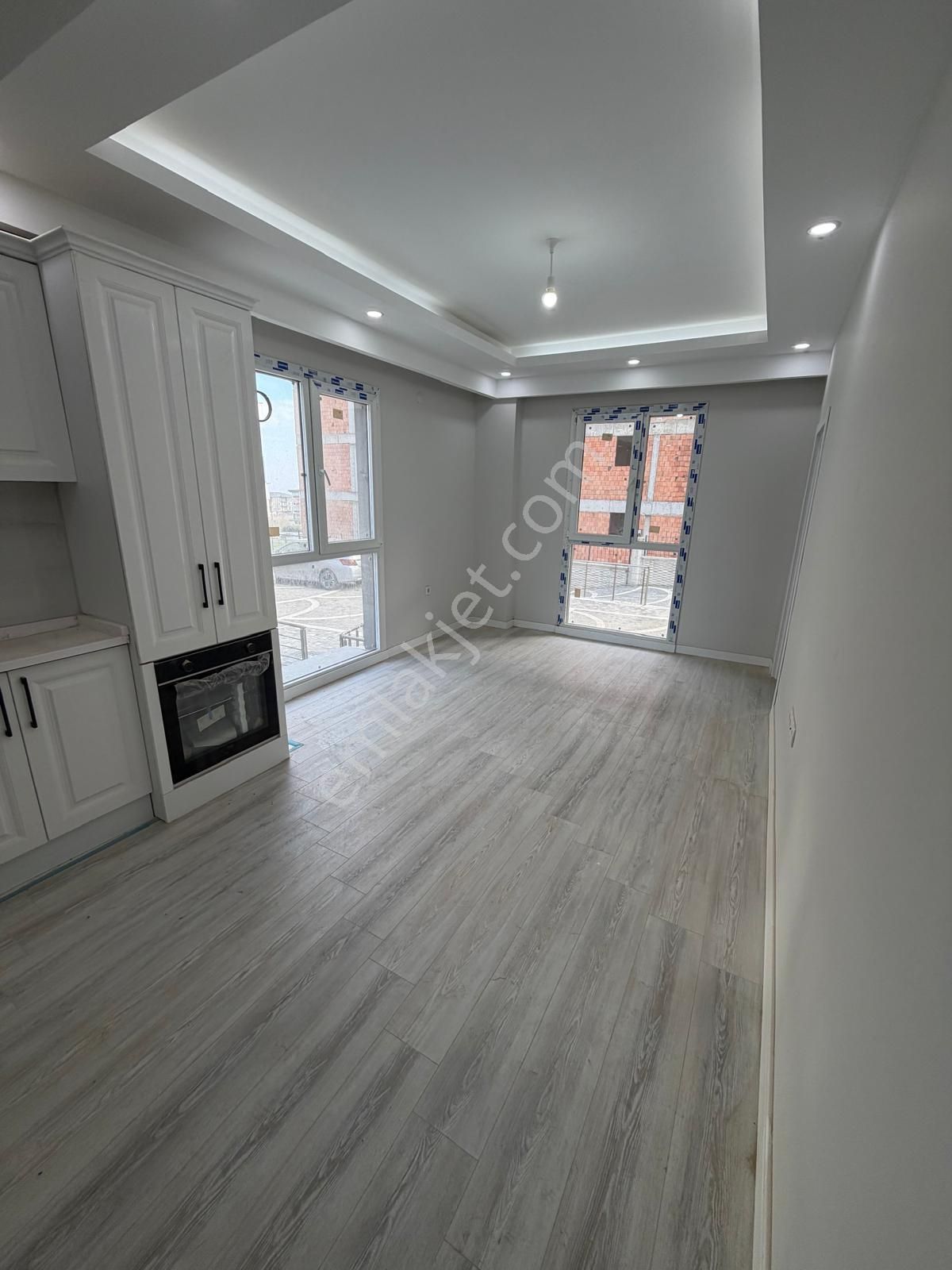 Korkmaz Gayrimenkulden Kiralık Lüks Havuzlu 1+1 Daire - Görsel 10