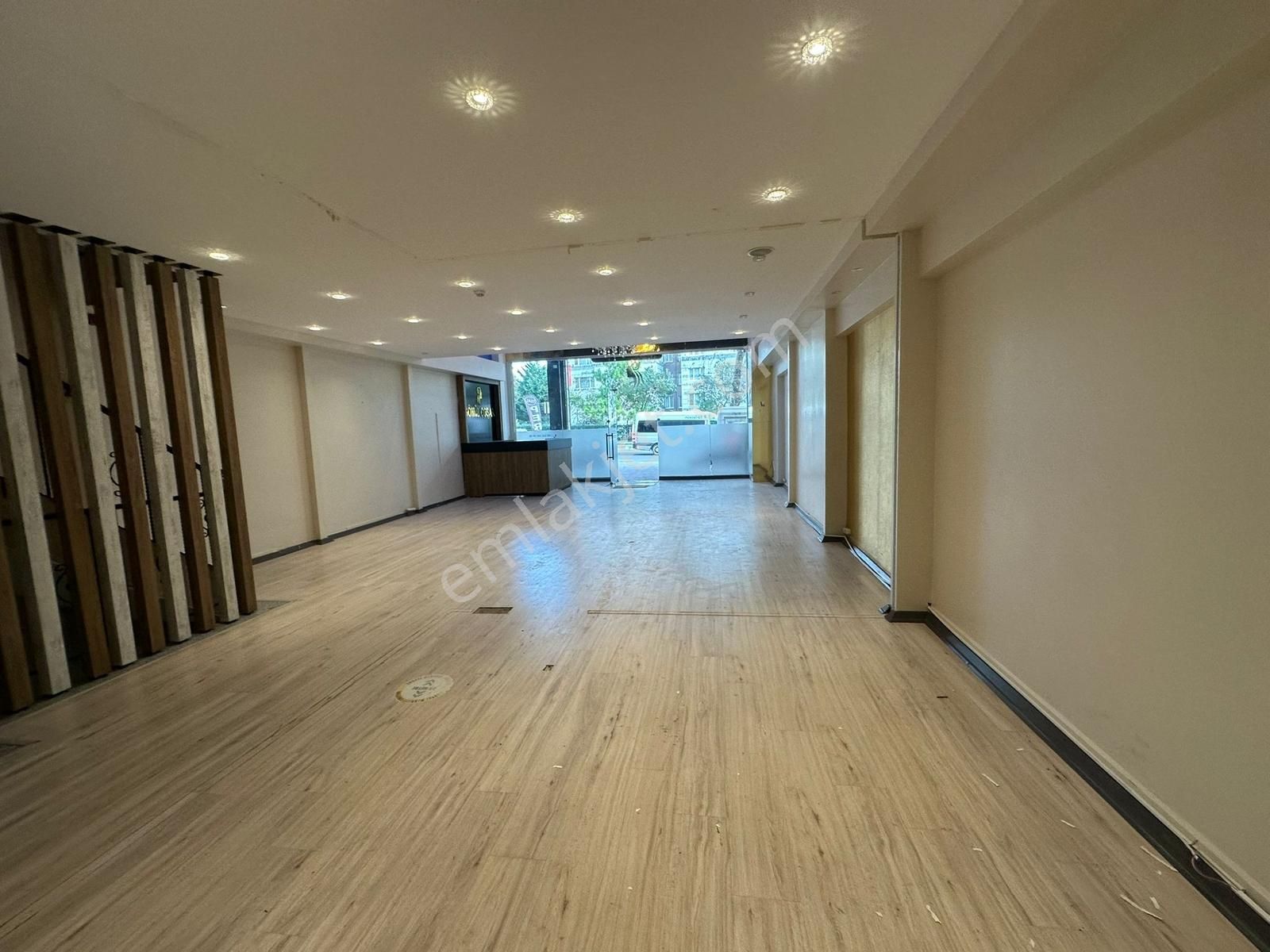 Beykent Vista4 Resıdence Kiralık Dükkan 3 Katlı İçi Yapılı