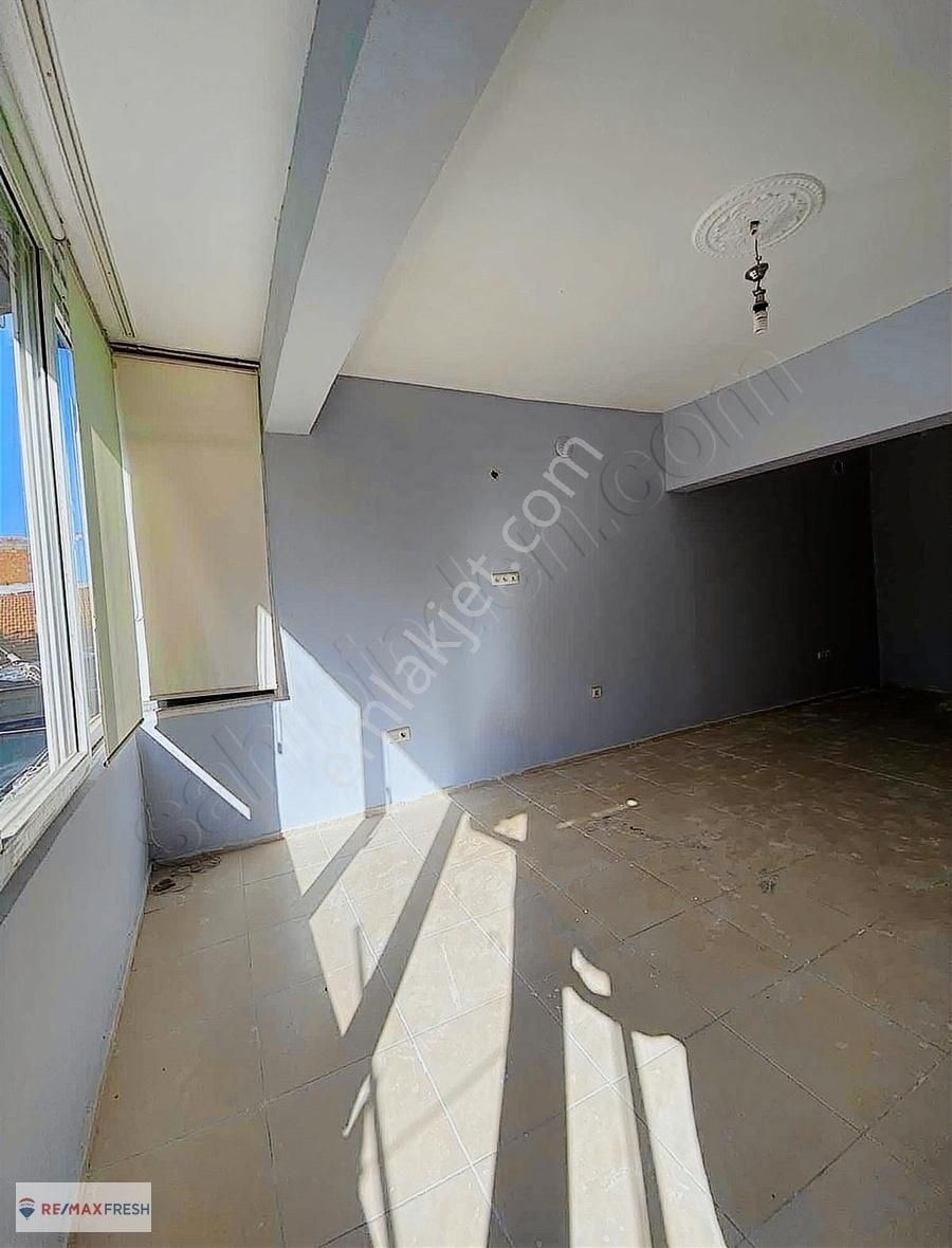 Urla Merkezde Kiralık Ofis - Görsel 13