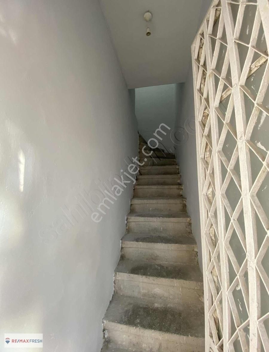 Urla Merkezde Kiralık Ofis - Görsel 16