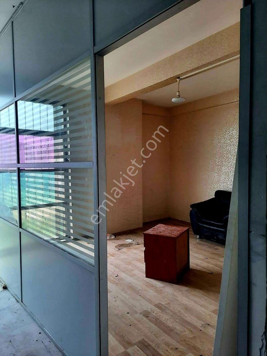 Büyükçekmece Çok Merkezi Konumda Satılık Dükkan - Görsel 4