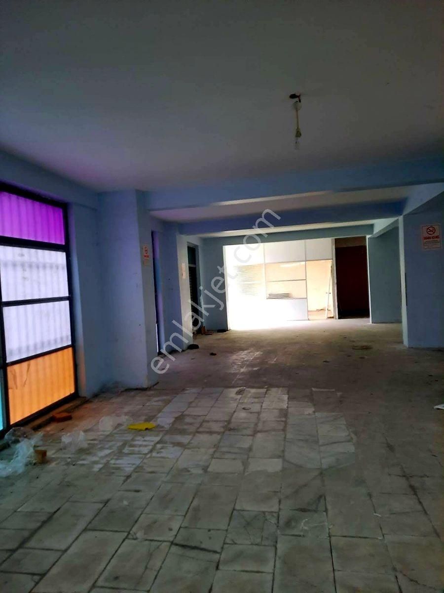 Büyükçekmece Çok Merkezi Konumda Satılık Dükkan - Görsel 9