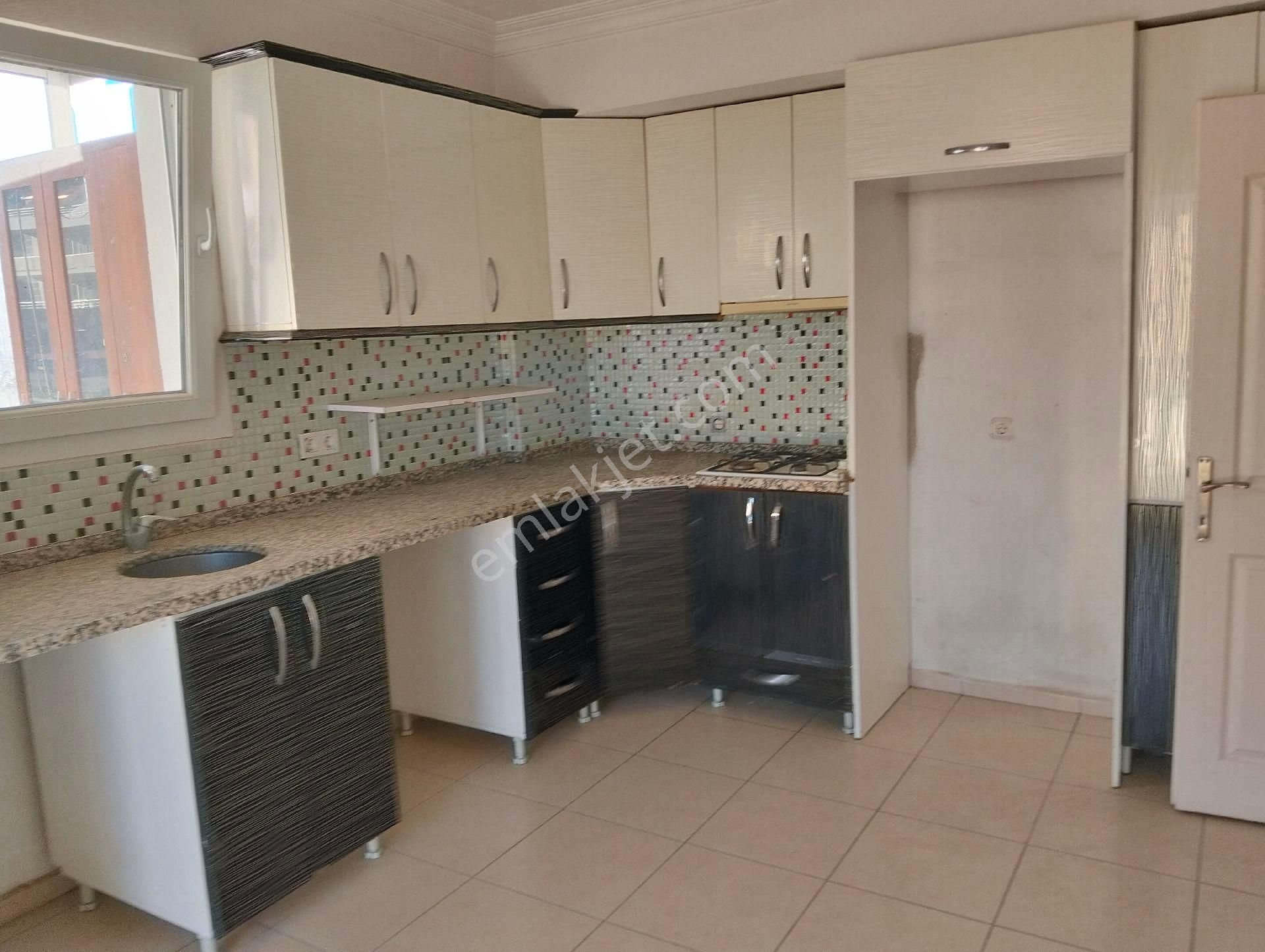 Patlangıçta Kiralık 2+1 Kaloriferli Daire - Görsel 3