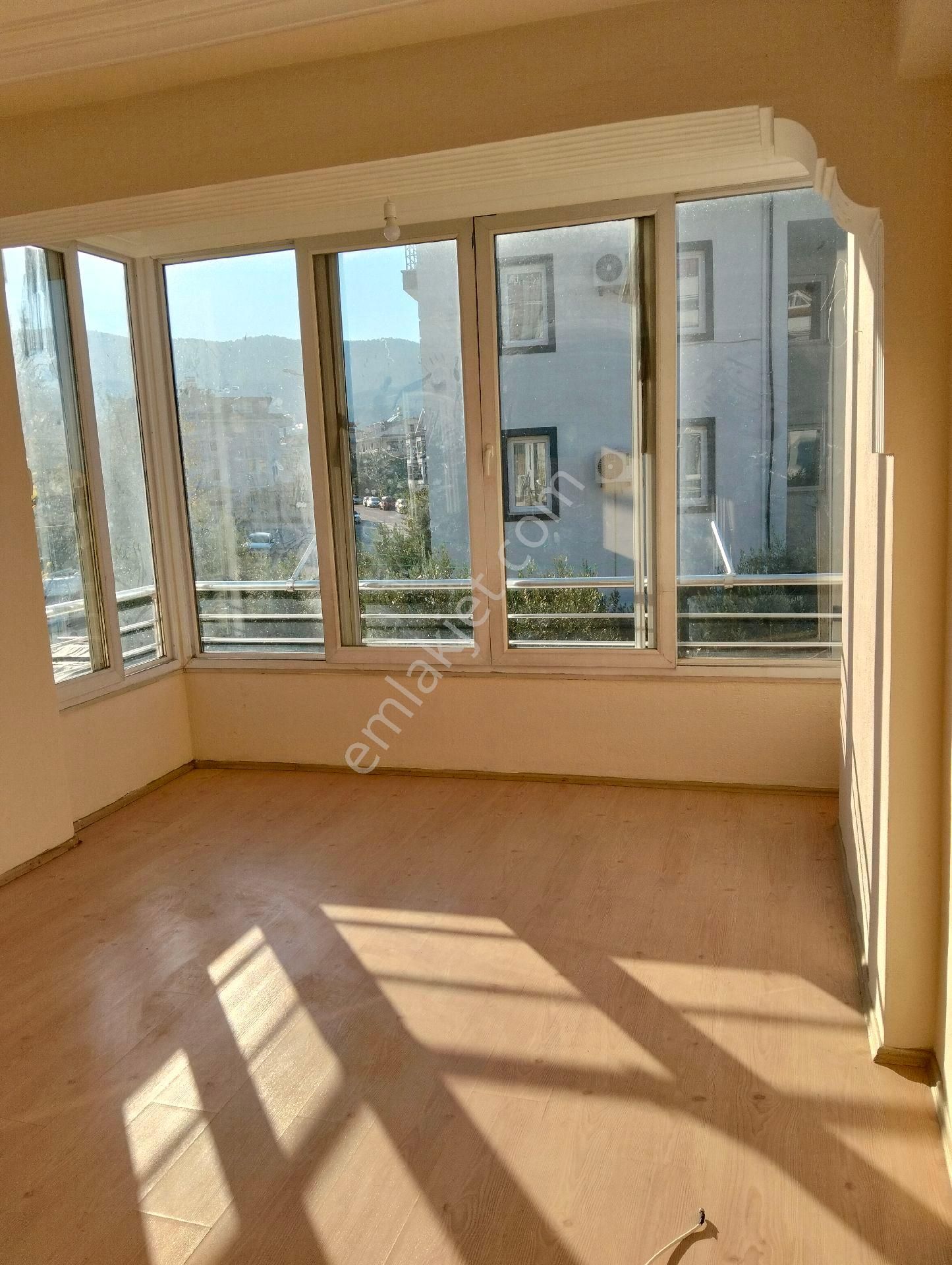 Patlangıçta Kiralık 2+1 Kaloriferli Daire - Görsel 16