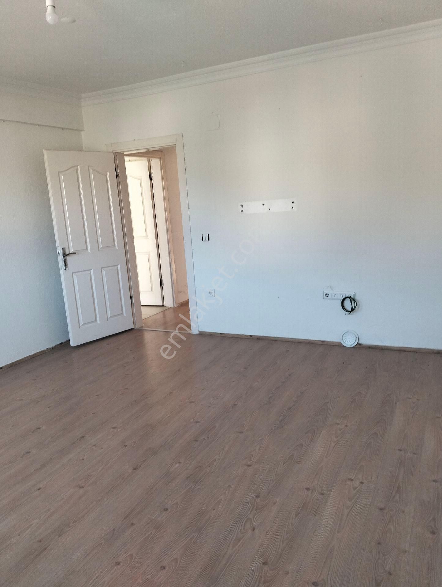 Patlangıçta Kiralık 2+1 Kaloriferli Daire - Görsel 34