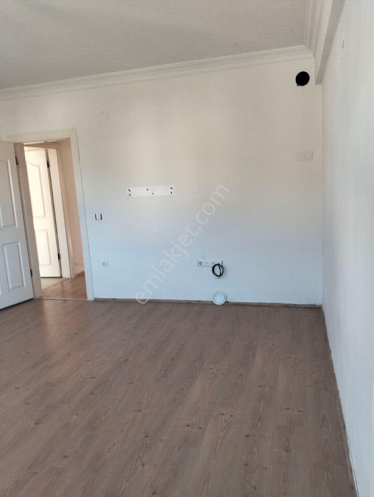 Patlangıçta Kiralık 2+1 Kaloriferli Daire - Görsel 35