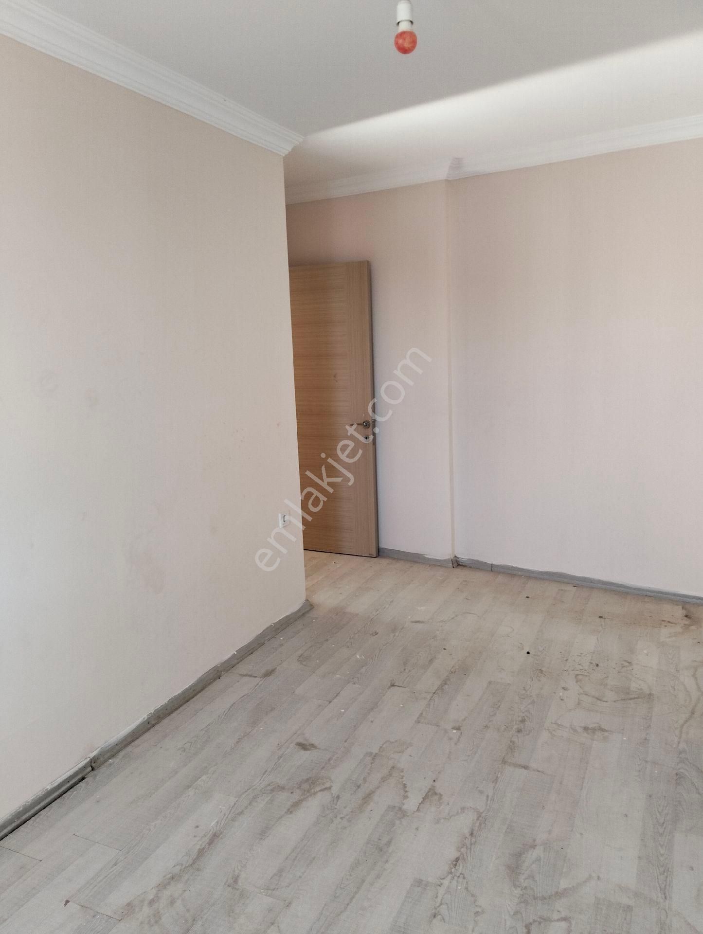 Patlangıçta Kiralık 2+1 Kaloriferli Daire - Görsel 23