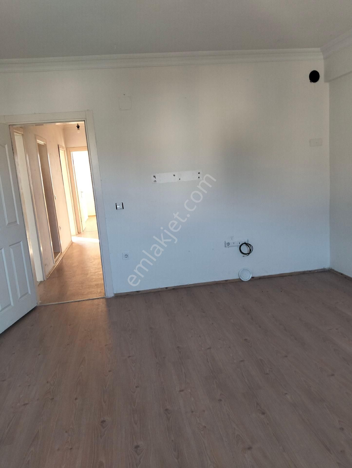 Patlangıçta Kiralık 2+1 Kaloriferli Daire - Görsel 33