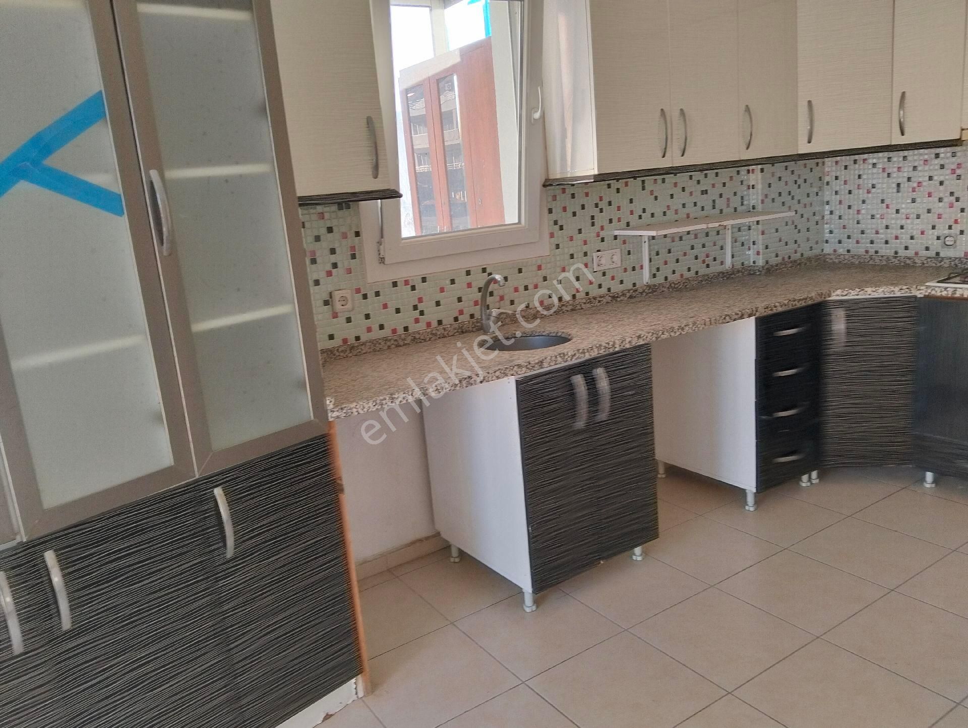Patlangıçta Kiralık 2+1 Kaloriferli Daire - Görsel 2
