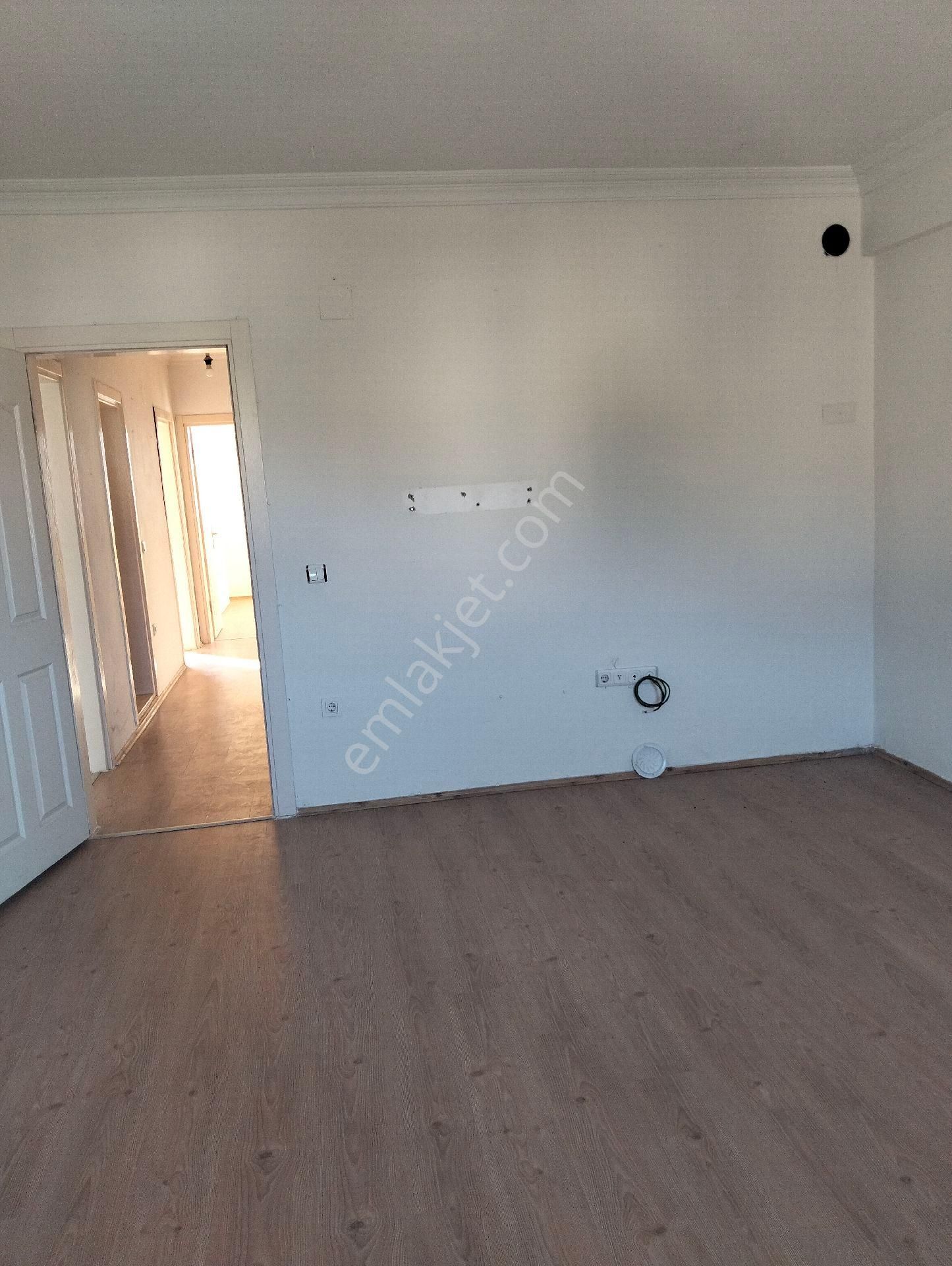 Patlangıçta Kiralık 2+1 Kaloriferli Daire - Görsel 27