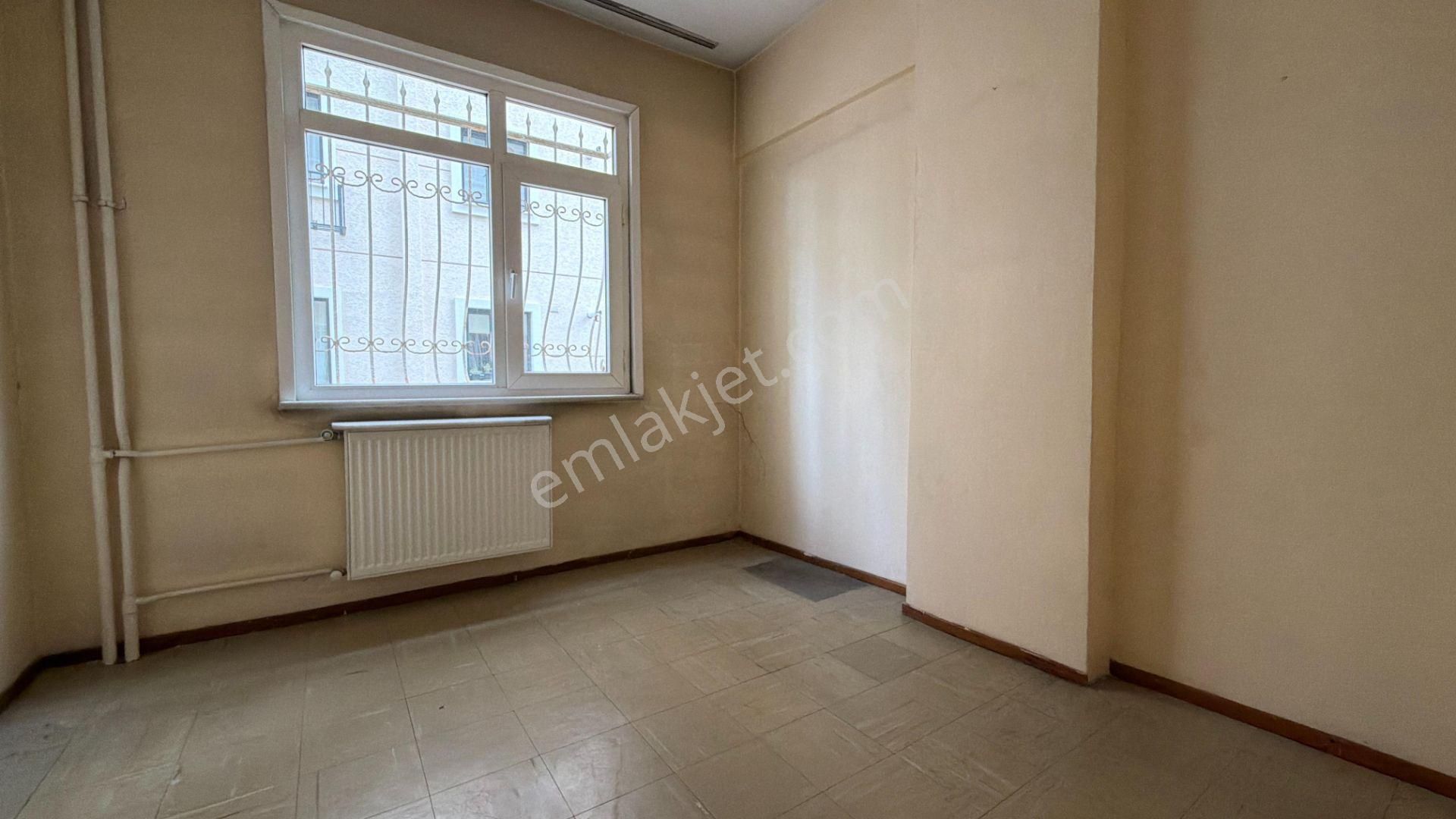 Göztepe'de 90 M² 3+1 Çift Balkonlu Daire - Görsel 13