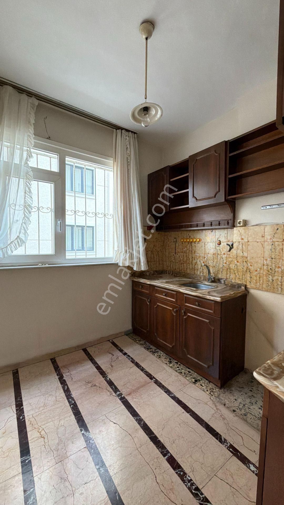 Göztepe'de 90 M² 3+1 Çift Balkonlu Daire - Görsel 18