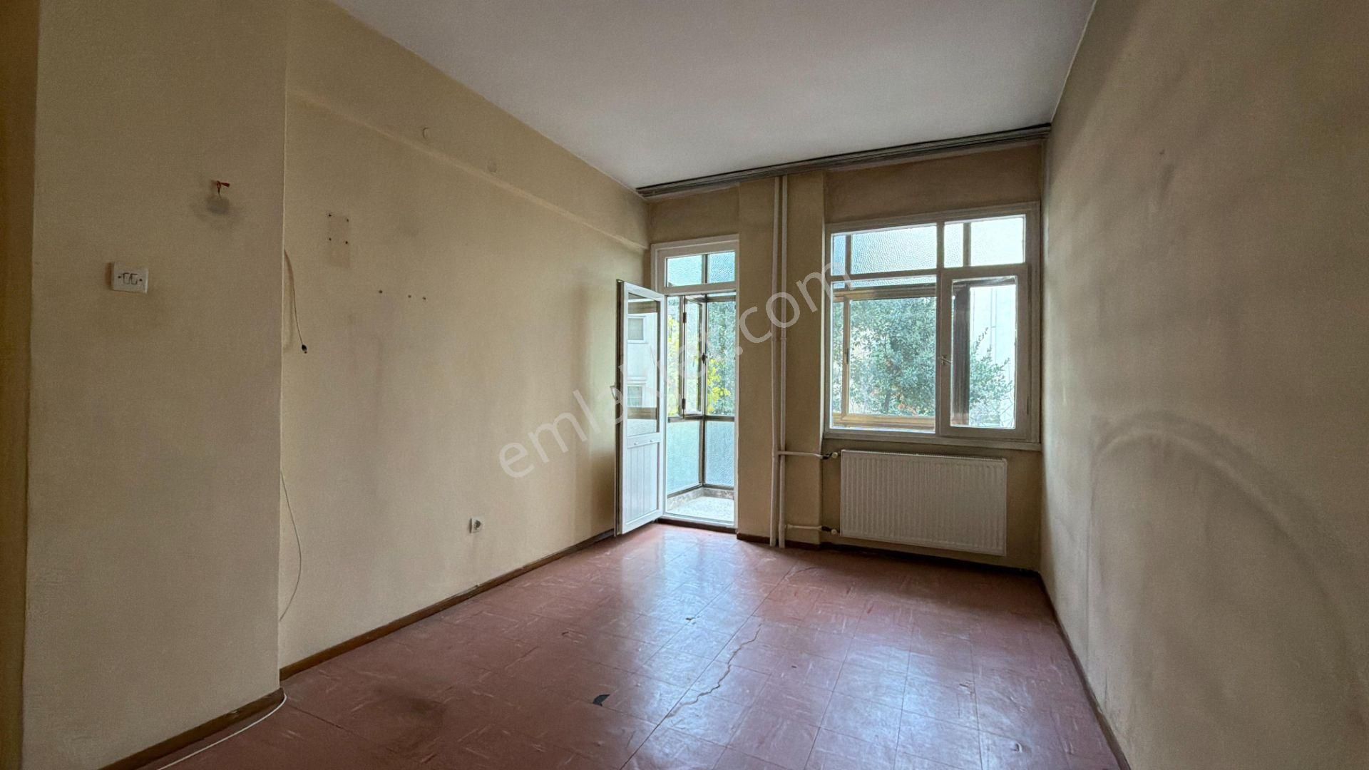 Göztepe'de 90 M² 3+1 Çift Balkonlu Daire - Görsel 12