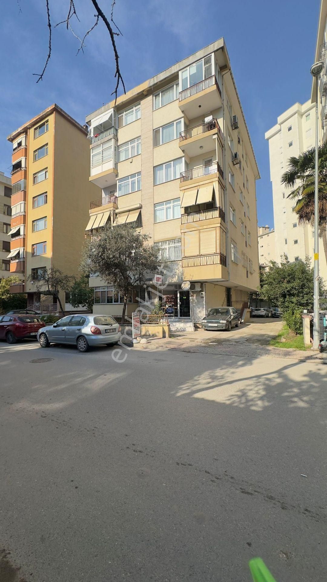 Göztepe'de 90 M² 3+1 Çift Balkonlu Daire - Görsel 30