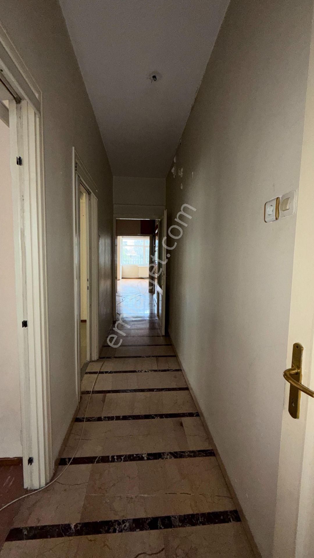 Göztepe'de 90 M² 3+1 Çift Balkonlu Daire - Görsel 10