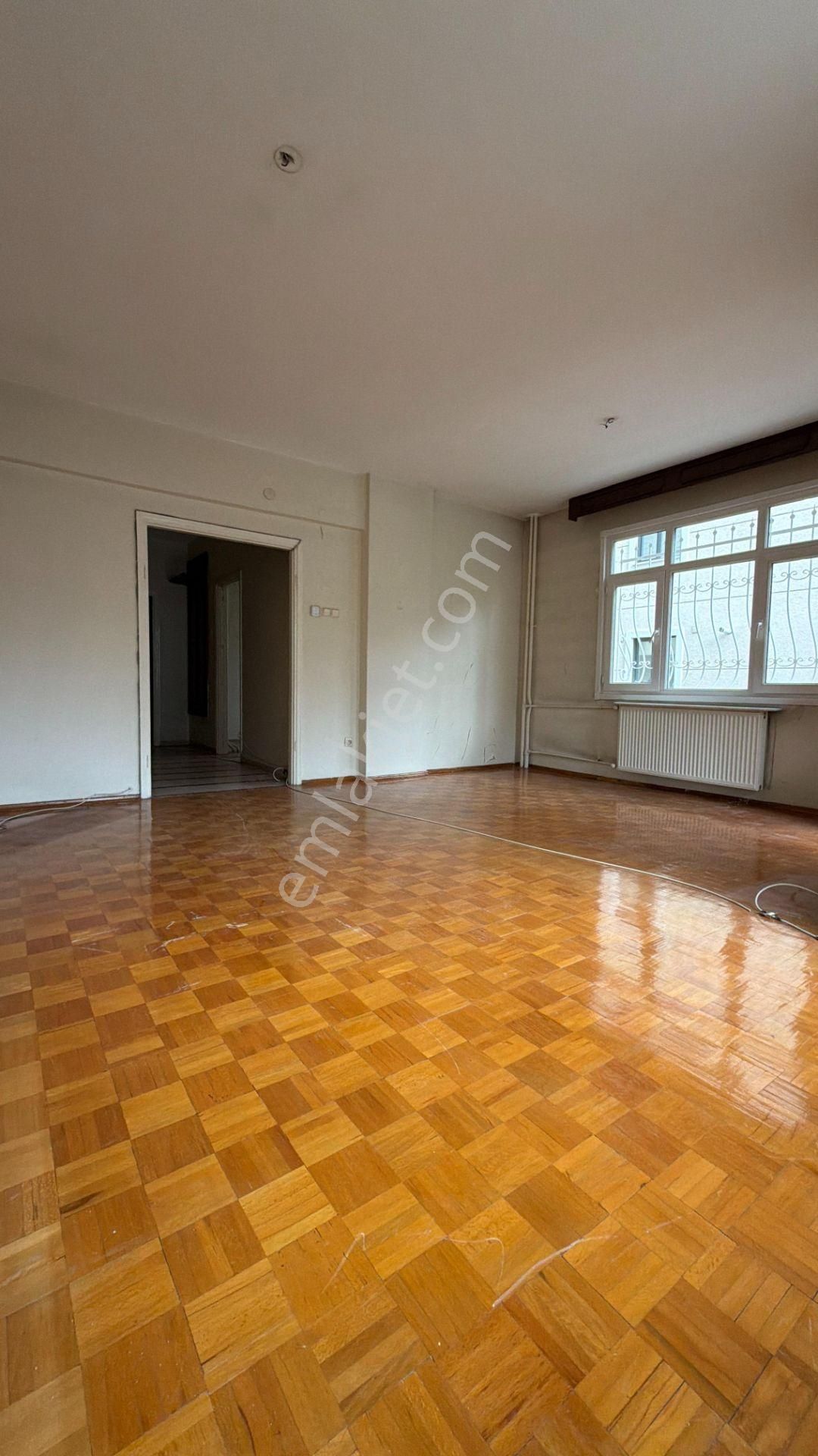 Göztepe'de 90 M² 3+1 Çift Balkonlu Daire - Görsel 7