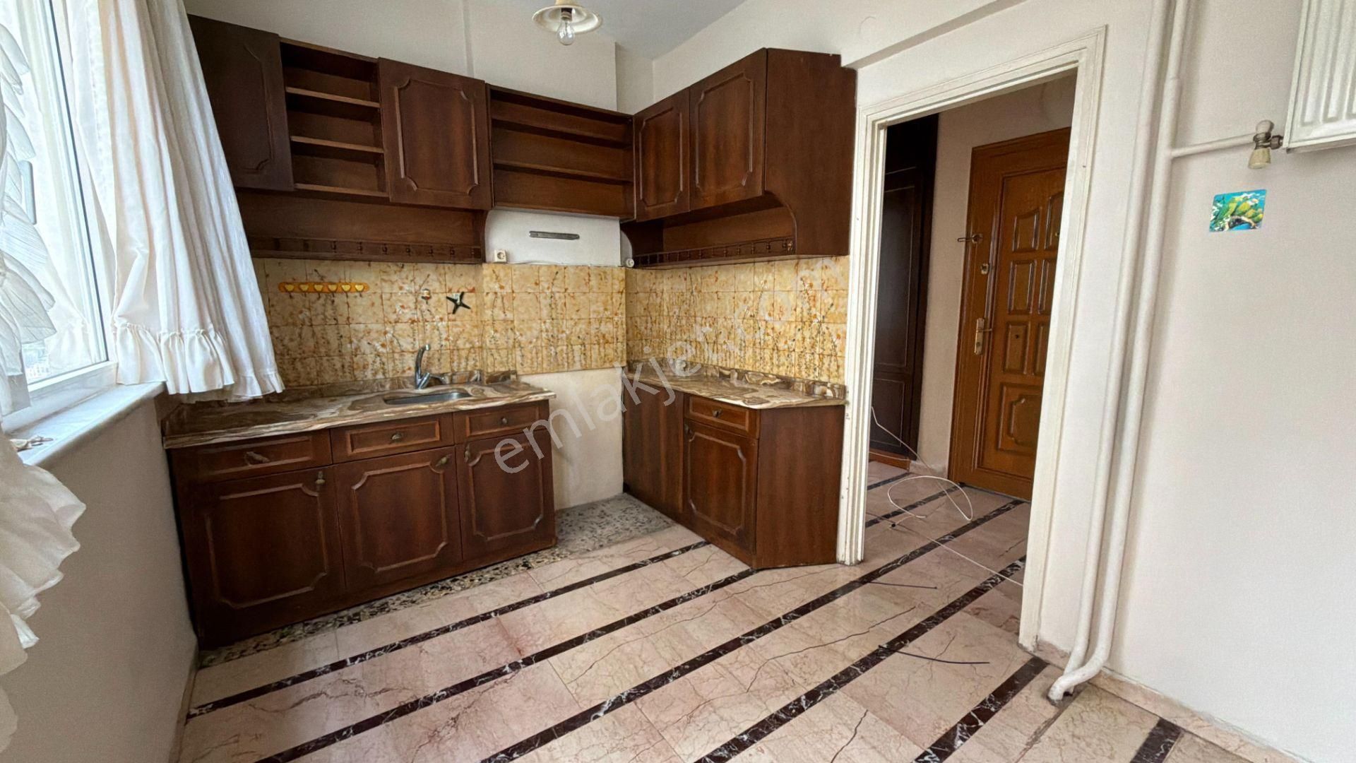 Göztepe'de 90 M² 3+1 Çift Balkonlu Daire - Görsel 17