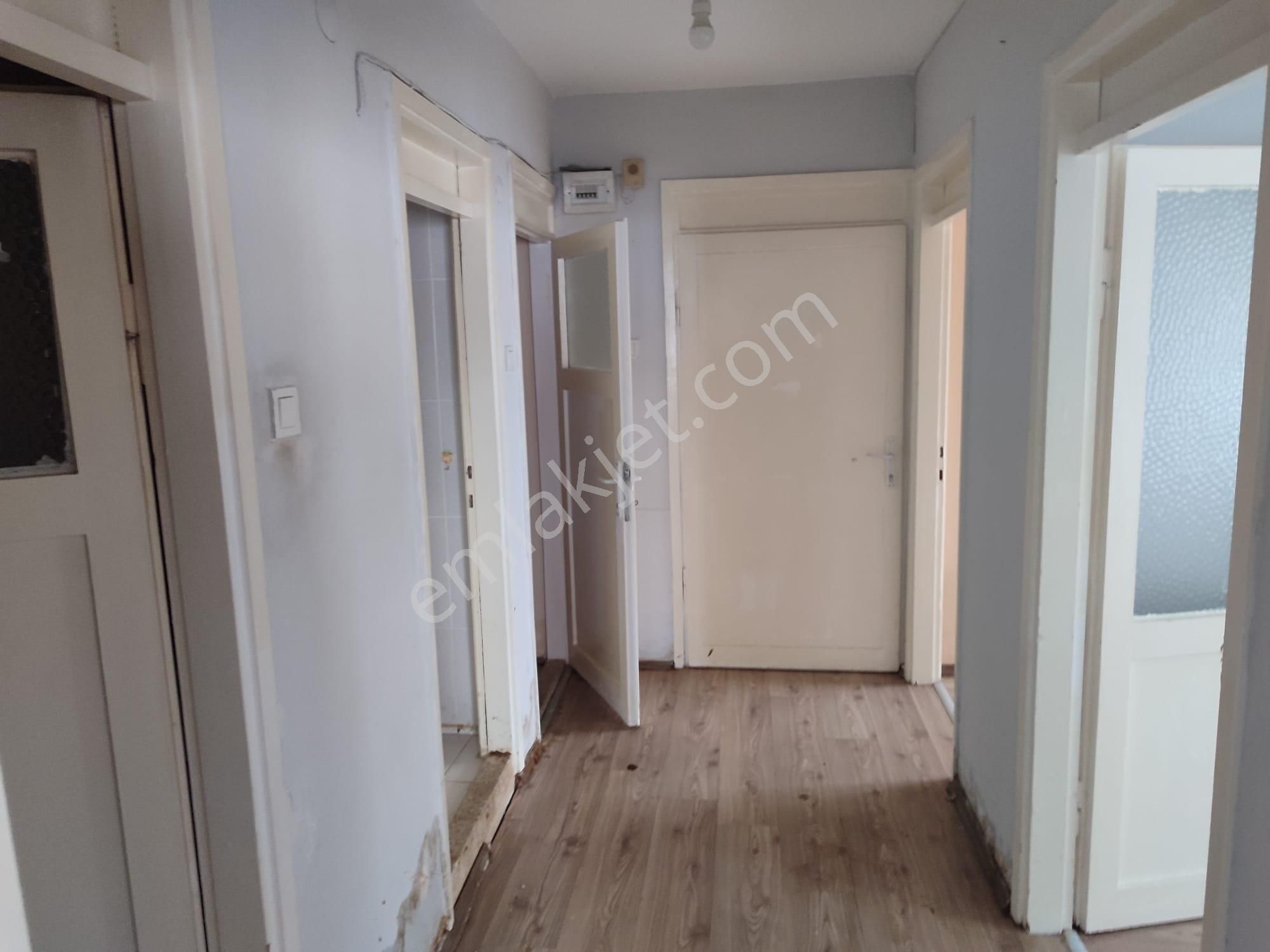Ekonomi Üniversitesi Yakını Termalli Bahçe Katı 2+1 Klasik Daire - Görsel 9