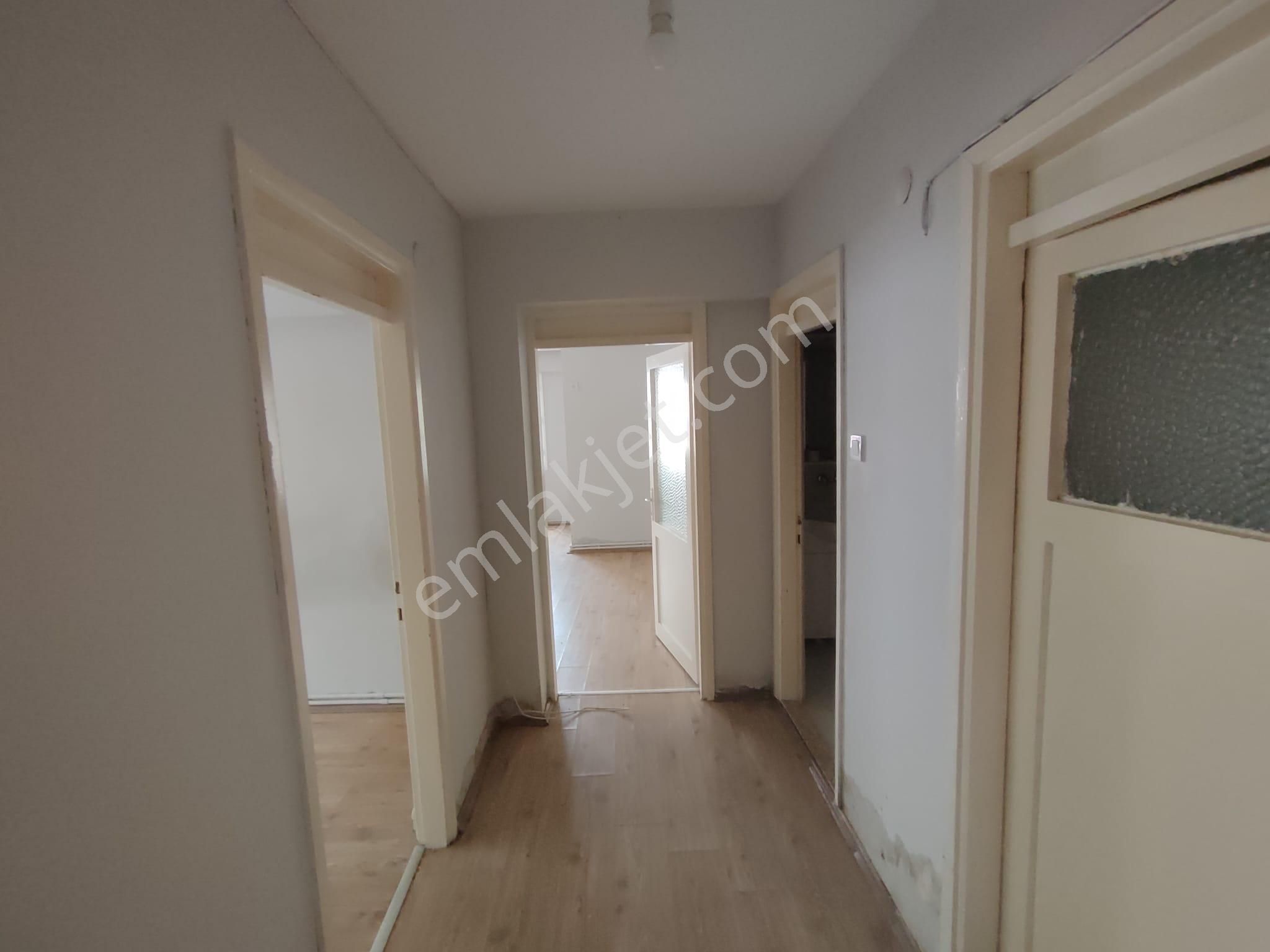 Ekonomi Üniversitesi Yakını Termalli Bahçe Katı 2+1 Klasik Daire - Görsel 11