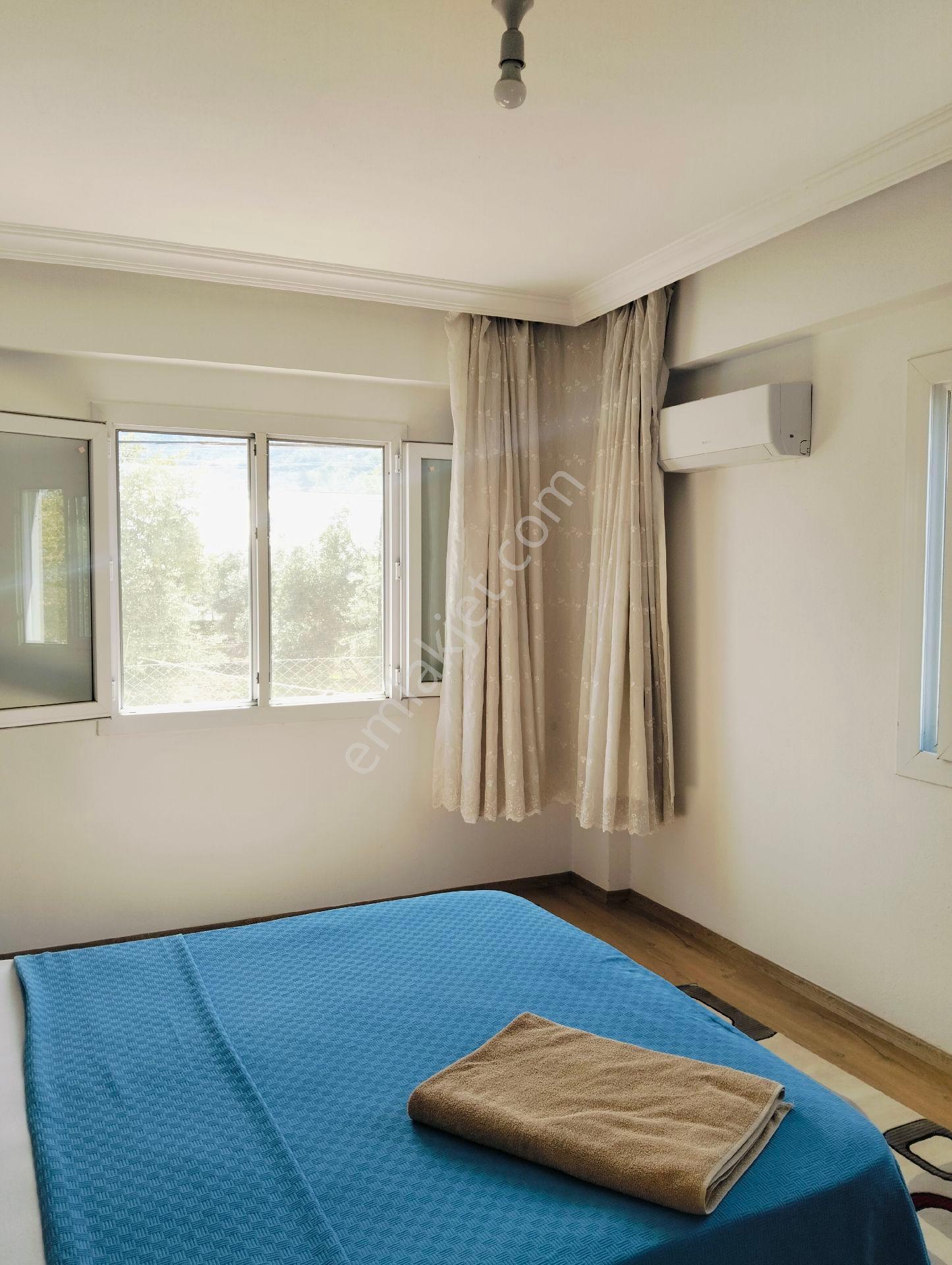 Pazaryeri Mahallesinde Kiralık Eşyalı Müstakil Bahçeli Ev - Görsel 22