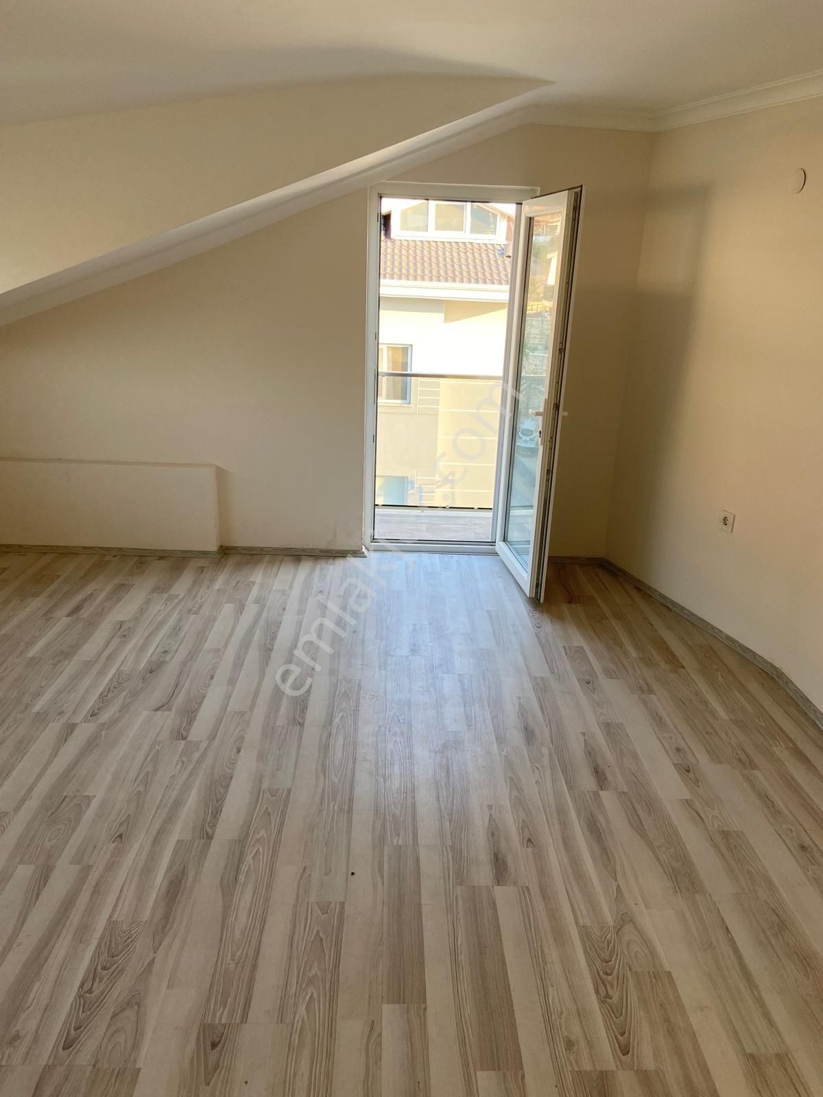 Patlsngıçta Kiralık 2+1 Daire - Görsel 9