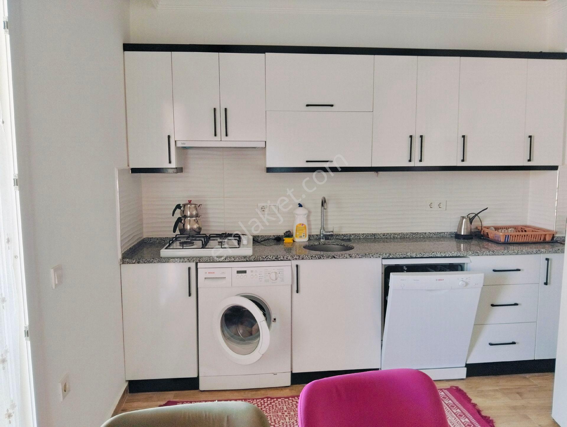 Pazaryeri Mahallesinde Kiralık Eşyalı Müstakil Bahçeli Ev - Görsel 16