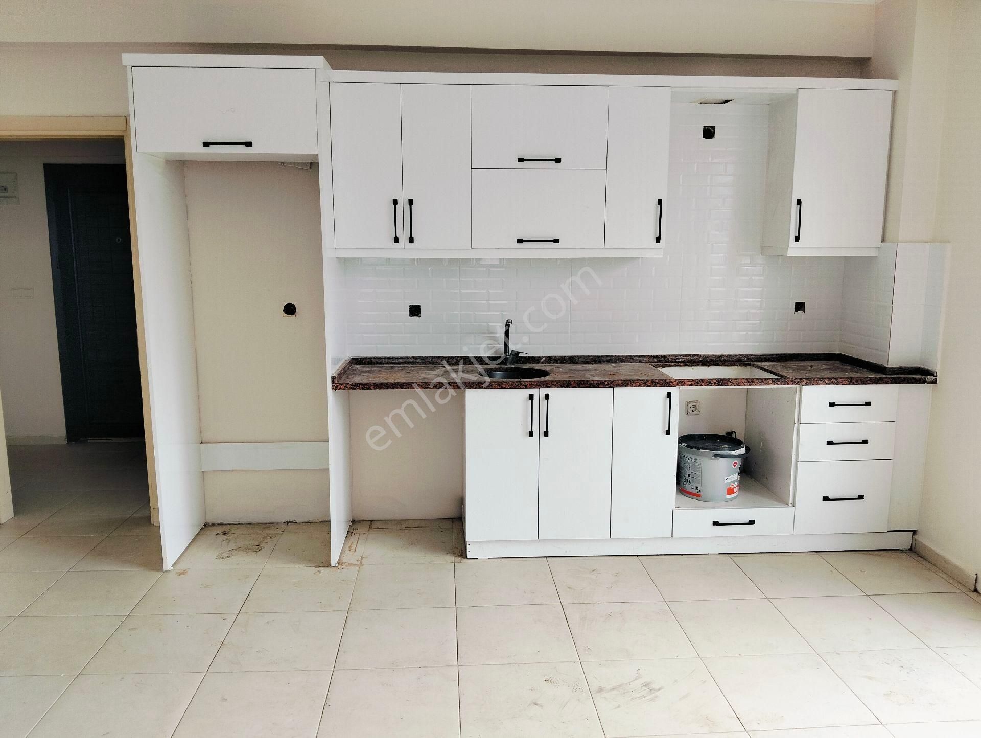 Cami Mahallesinde Kiralık 4+1 Daire