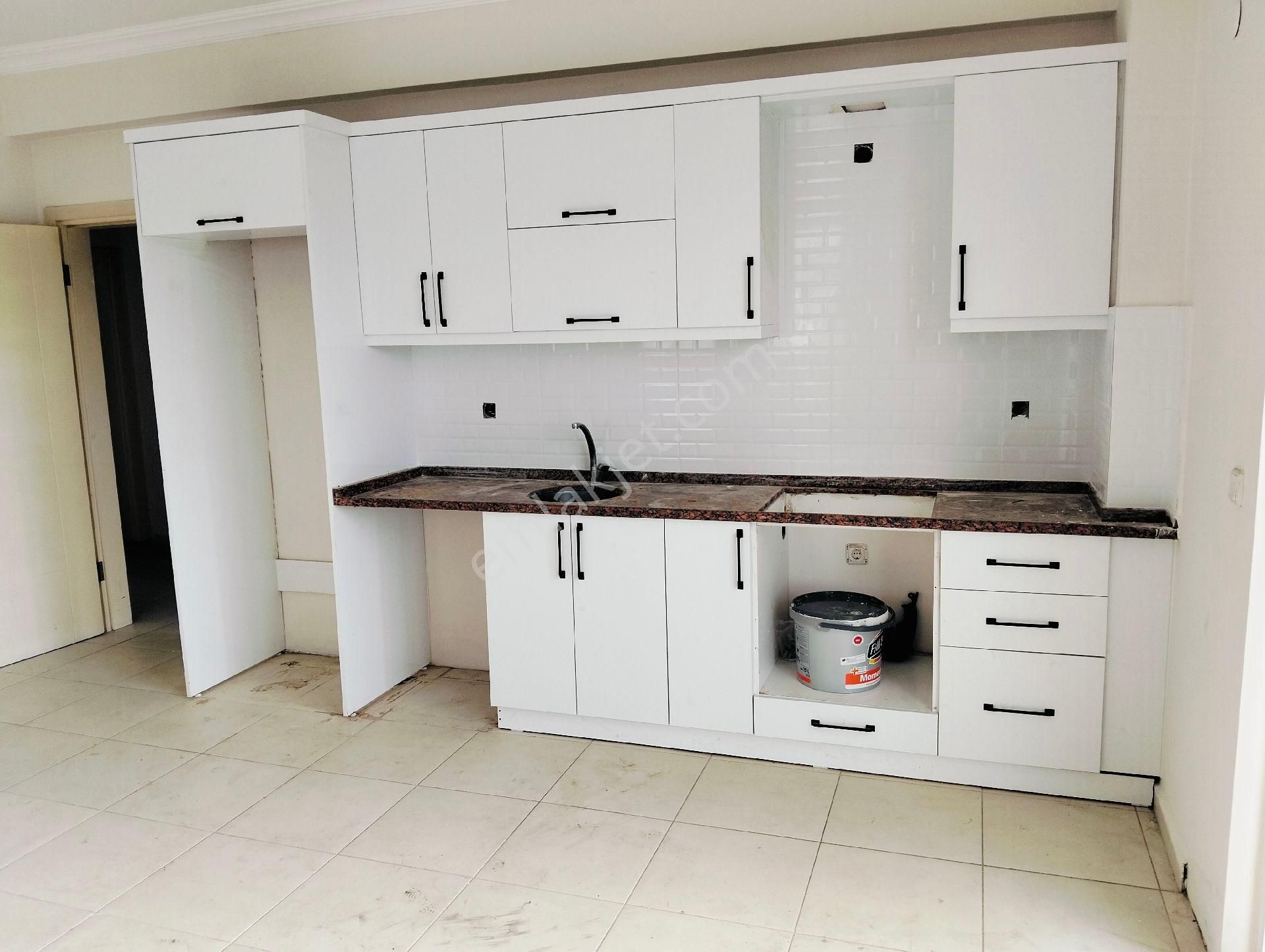 Cami Mahallesinde Kiralık 4+1 Daire - Görsel 5