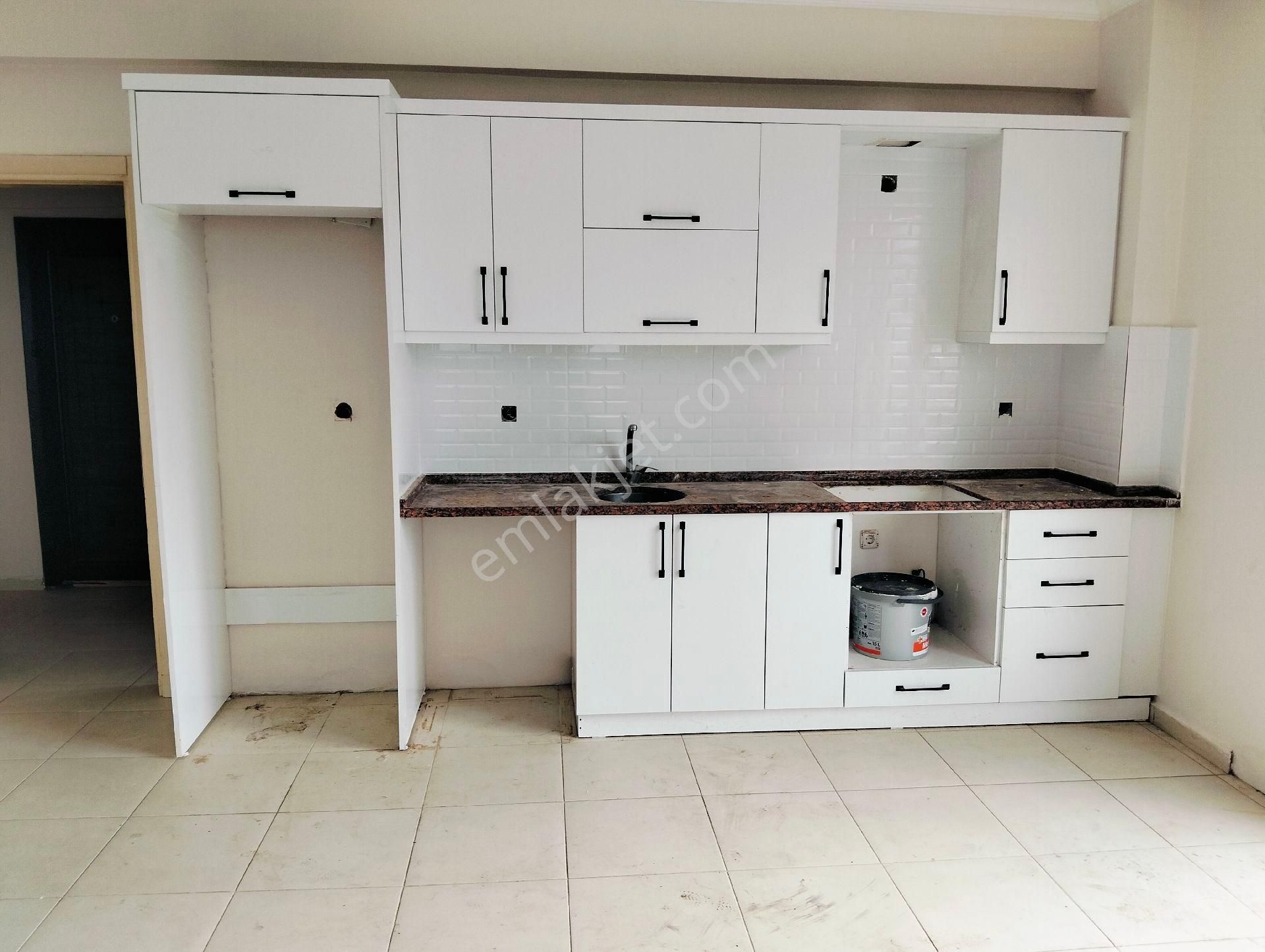 Cami Mahallesinde Kiralık 4+1 Daire - Görsel 4