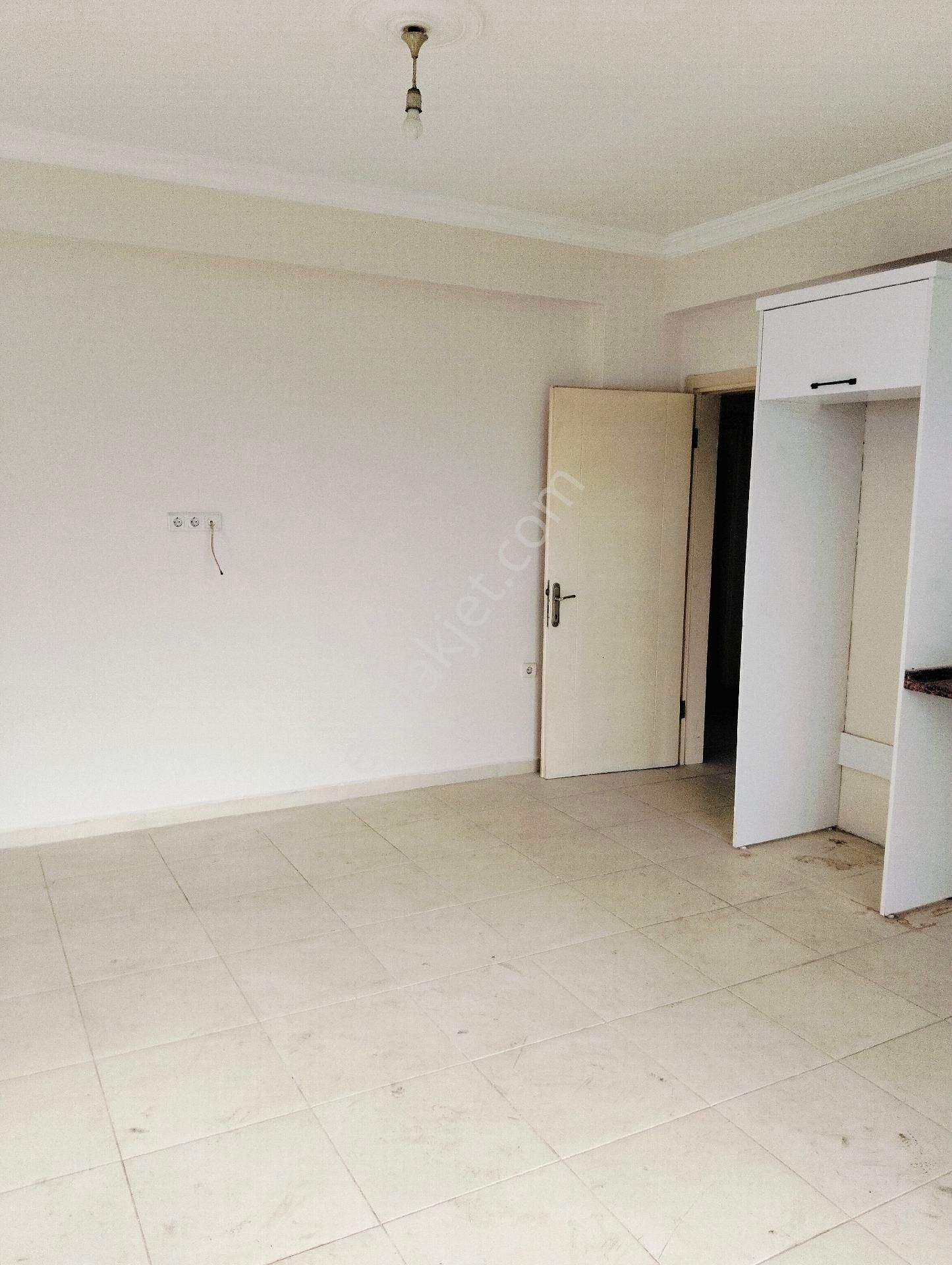 Cami Mahallesinde Kiralık 4+1 Daire - Görsel 6