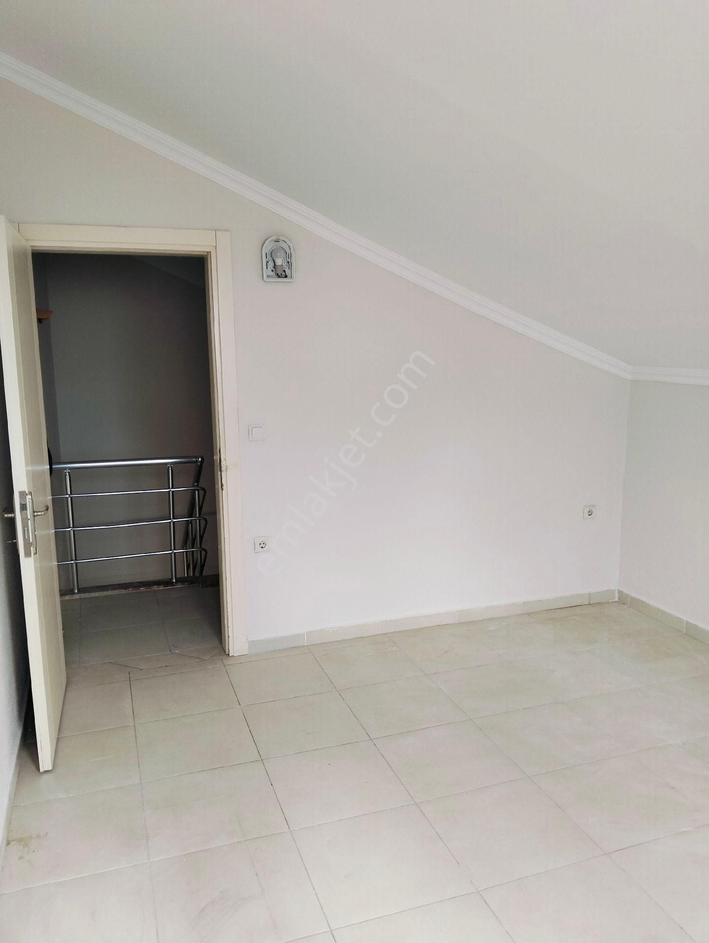 Cami Mahallesinde Kiralık 4+1 Daire - Görsel 26