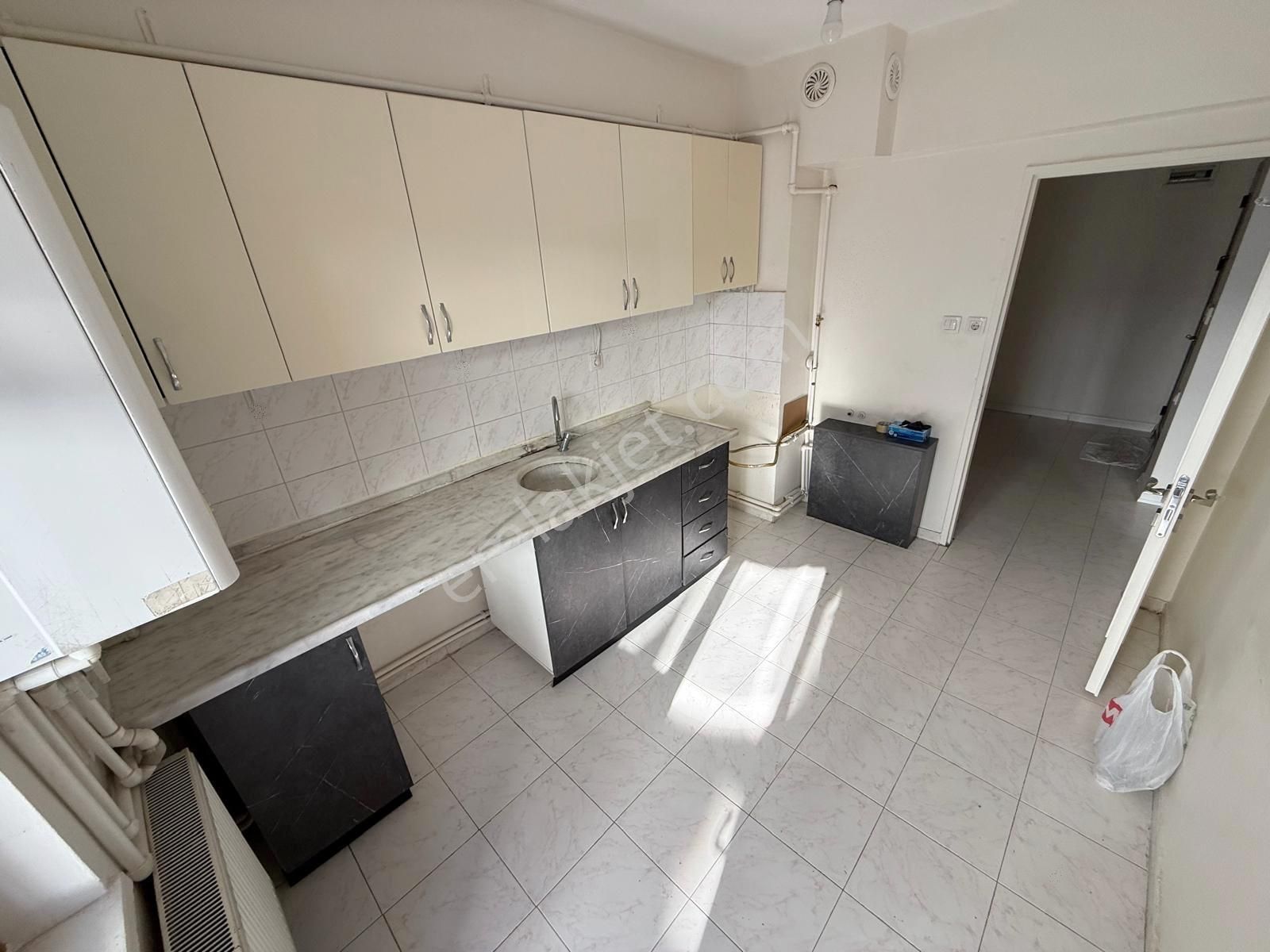 Rota'dan Ş.hastanesi Yakını Seval Cd Paraleli 2.kat Yapılı 3+1 ! - Görsel 15