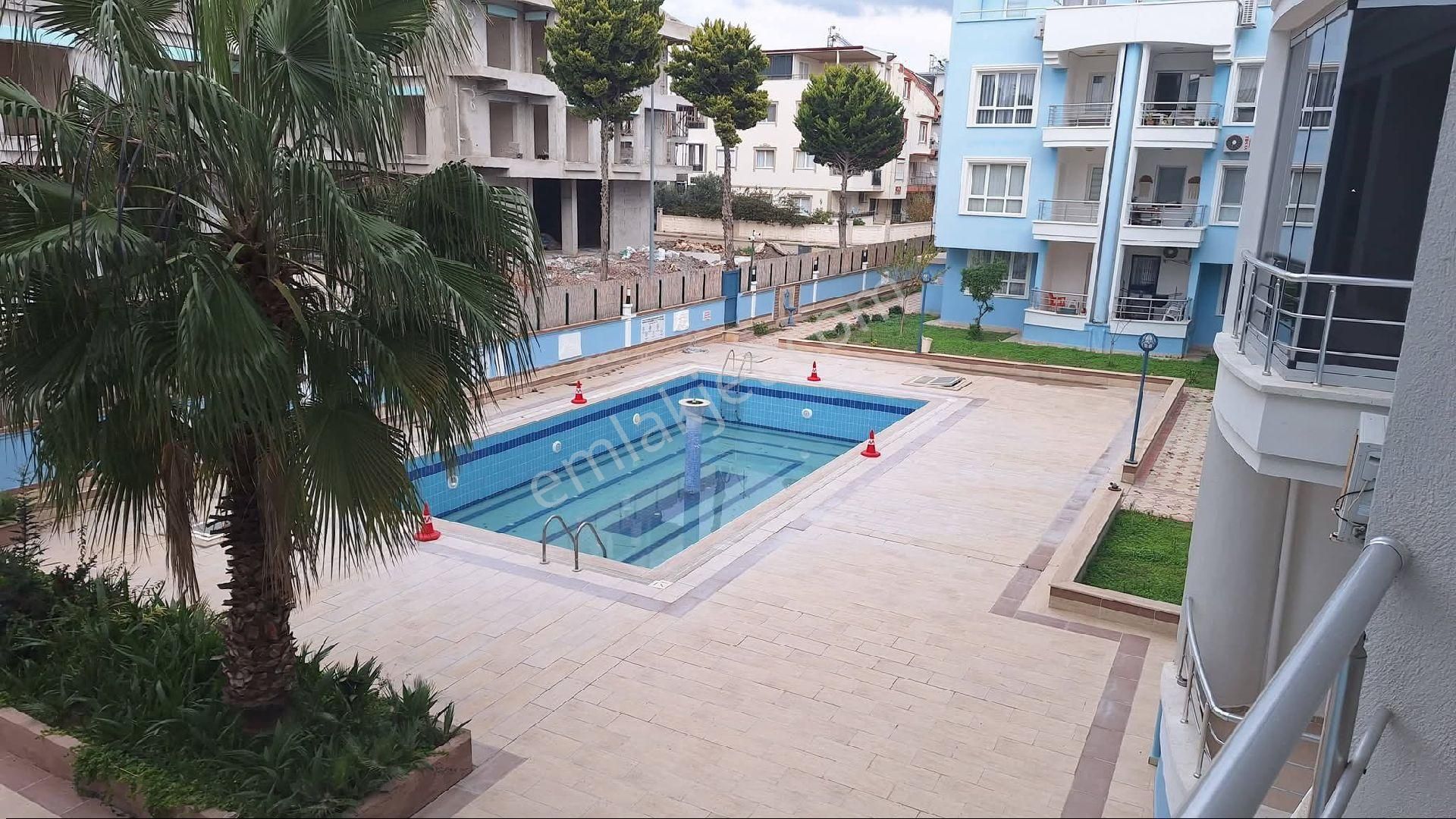 Didim Efeler Mah.’de Emsallerinden Uygun Havuzlu Site Satılık 2+1 Daire