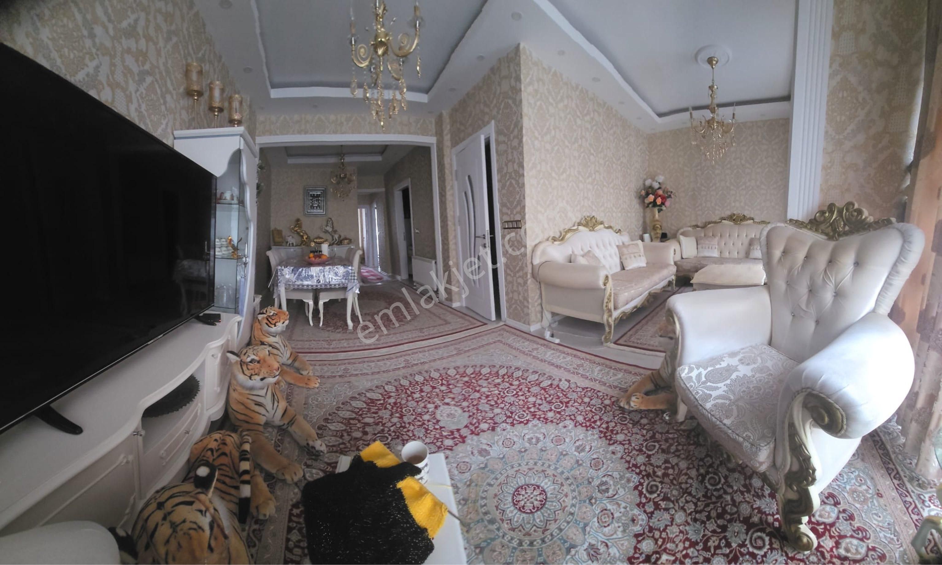 Üsküdarda Acil Sahibinden 2+1 L Salon Satılık Daire..!!