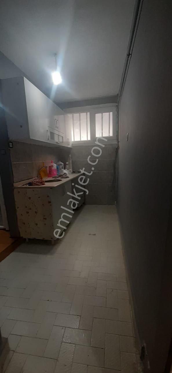 Esenlerde Tadilatlı Temiz 2+1 Daire - Görsel 3