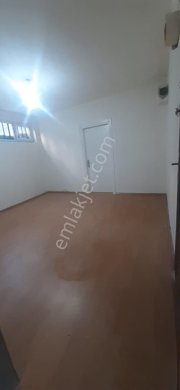 Esenlerde Tadilatlı Temiz 2+1 Daire