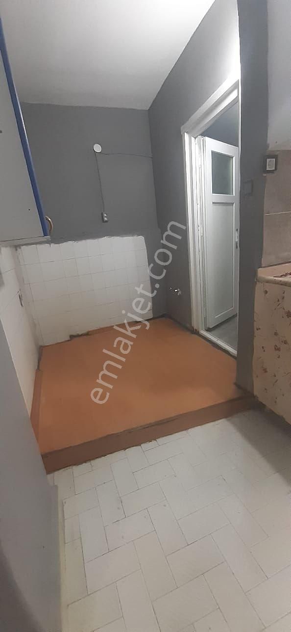 Esenlerde Tadilatlı Temiz 2+1 Daire - Görsel 9