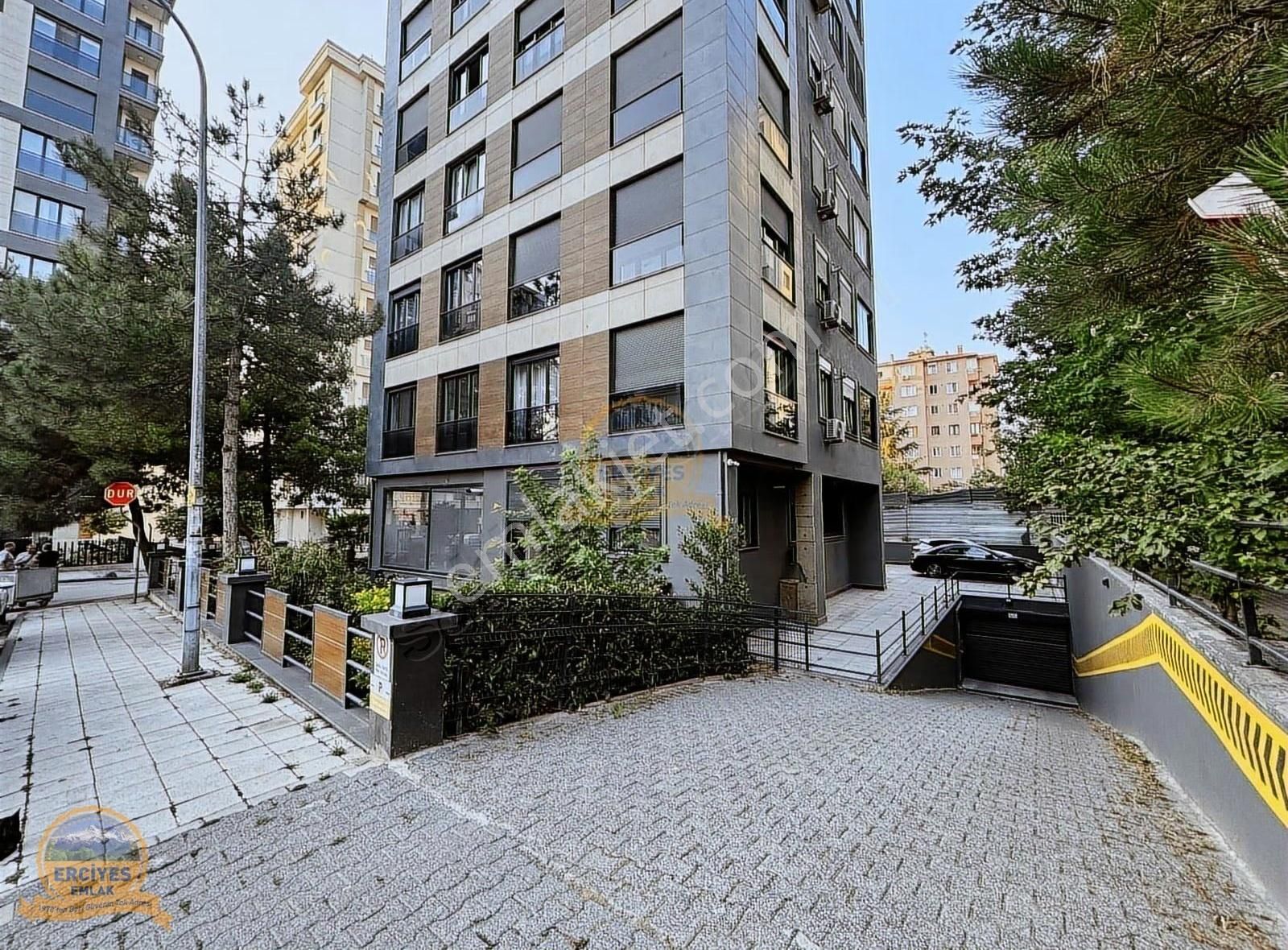 Erciyes'den Merdivenköy'de 2021 Yapımı 3+1 Kombili 100 M² - Görsel 24