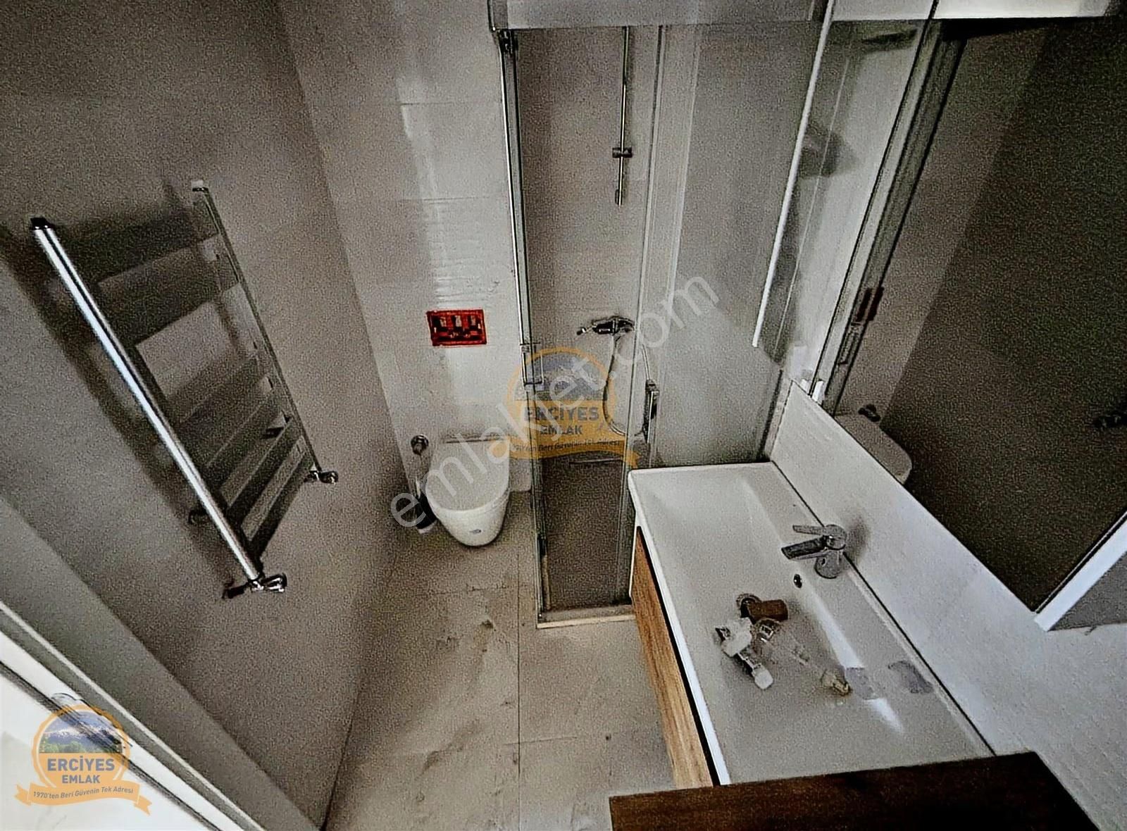 Erciyes'den Merdivenköy'de 2021 Yapımı 3+1 Kombili 100 M² - Görsel 12