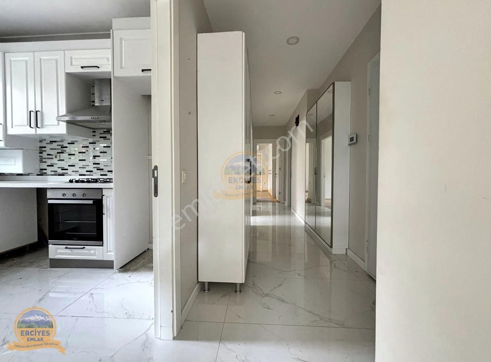 Erciyes'den Merdivenköy'de 2021 Yapımı 3+1 Kombili 100 M² - Görsel 25