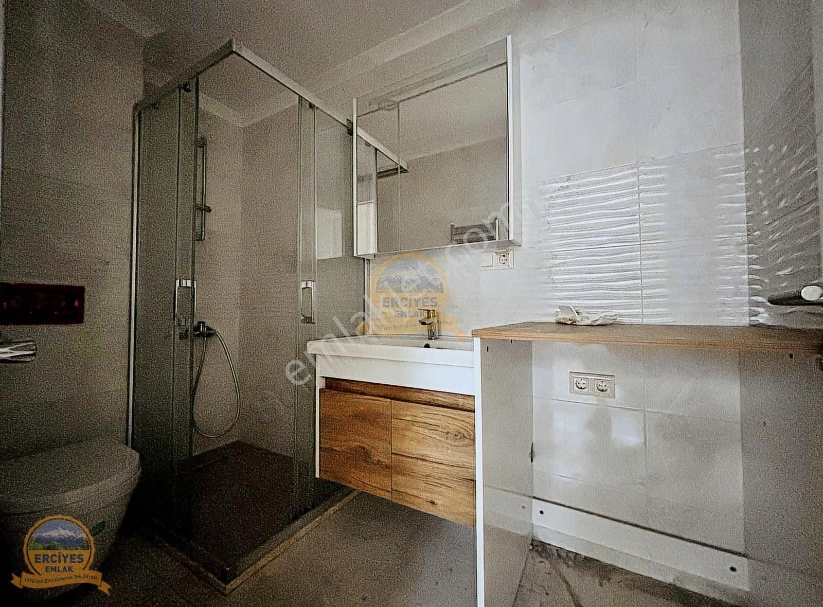 Erciyes'den Merdivenköy'de 2021 Yapımı 3+1 Kombili 100 M² - Görsel 7