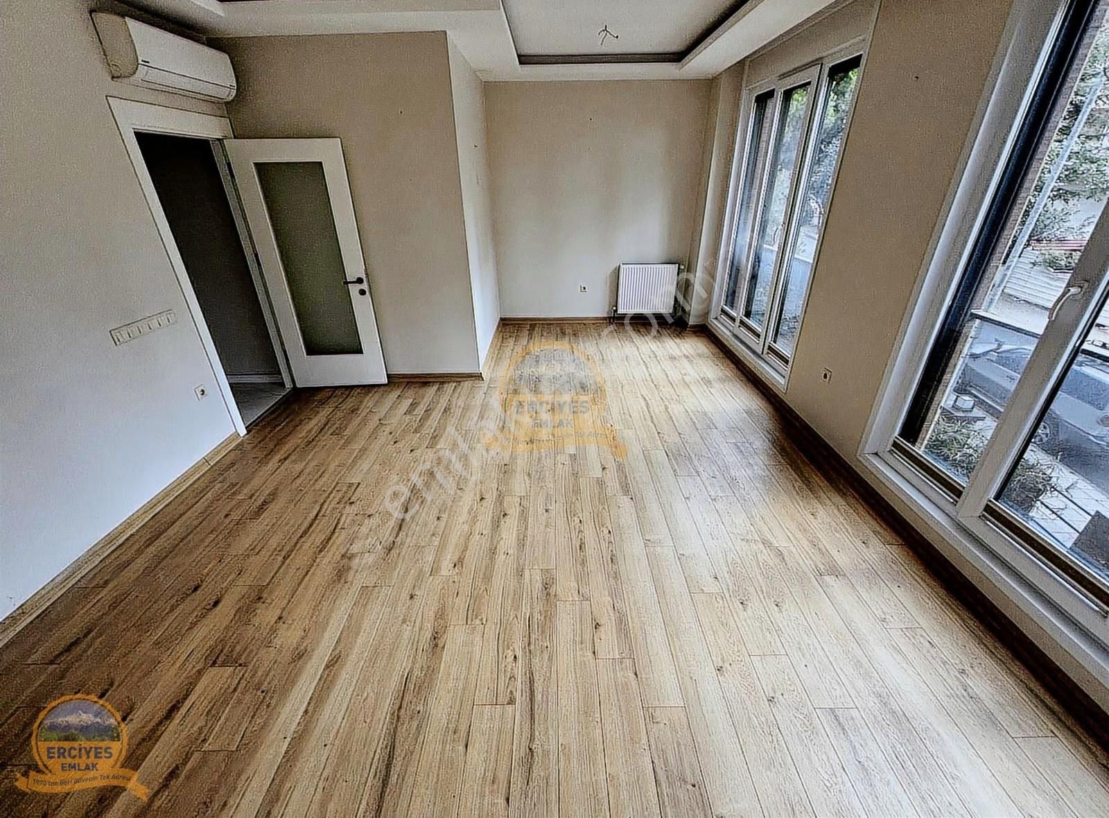 Erciyes'den Merdivenköy'de 2021 Yapımı 3+1 Kombili 100 M² - Görsel 14