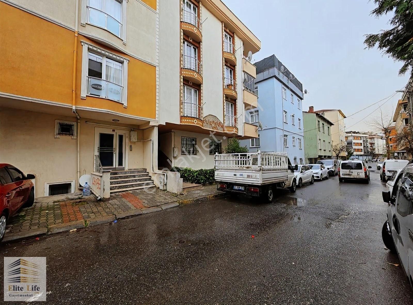 Metroya Yakın | 130 M² 2+2 Dubleks | Çift Salon + Kiler - Görsel 3