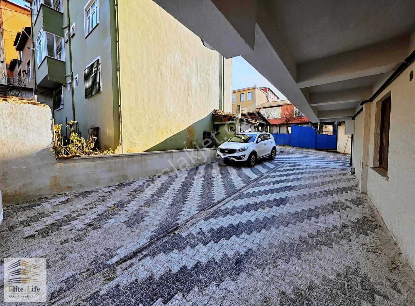 Avmlere Yürüme Mesafesi | Metroya 2 Dk | Sıfır 2+1 Ara Kat - Görsel 7