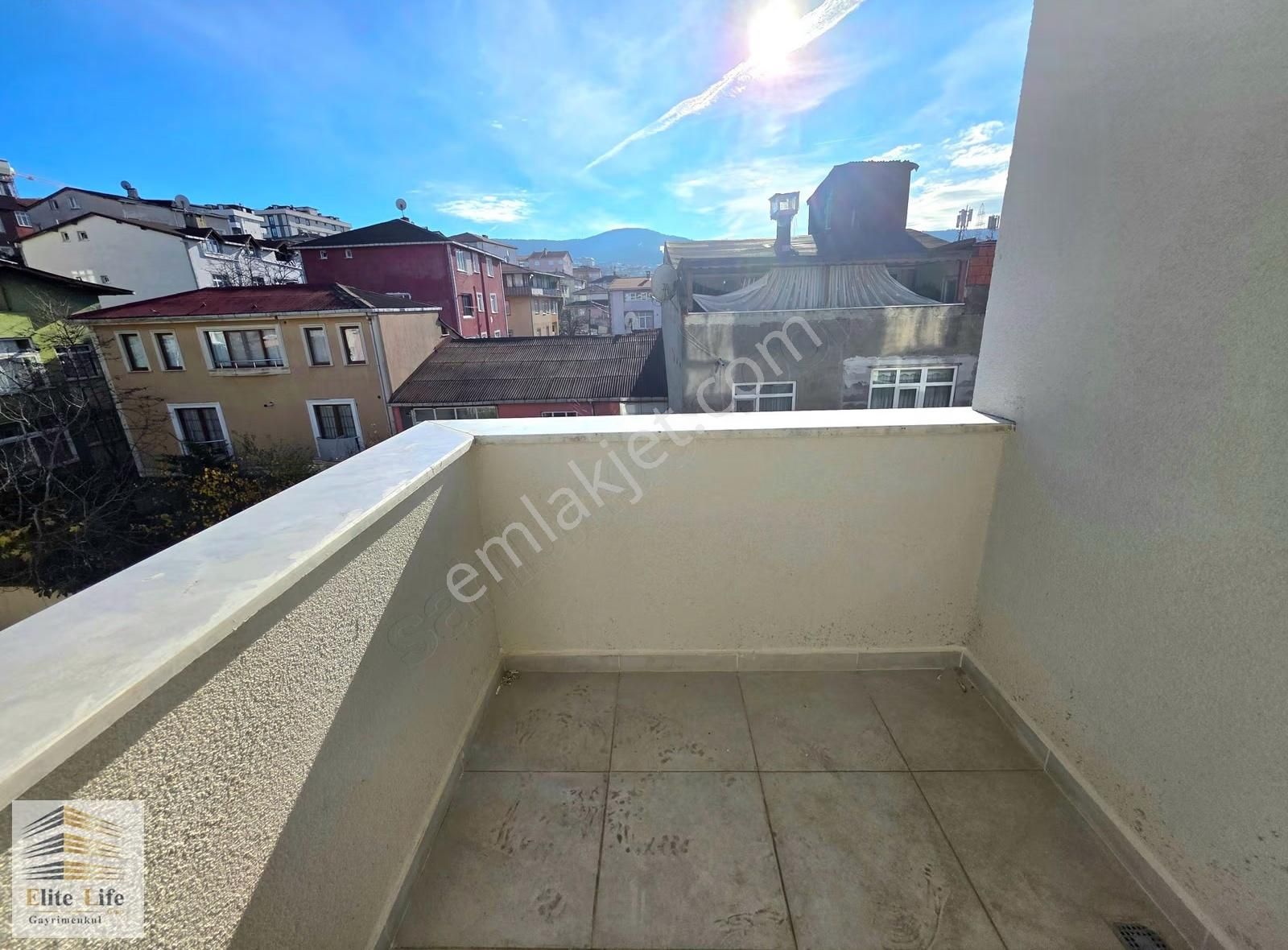 Avmlere Yürüme Mesafesi | Metroya 2 Dk | Sıfır 2+1 Ara Kat - Görsel 10