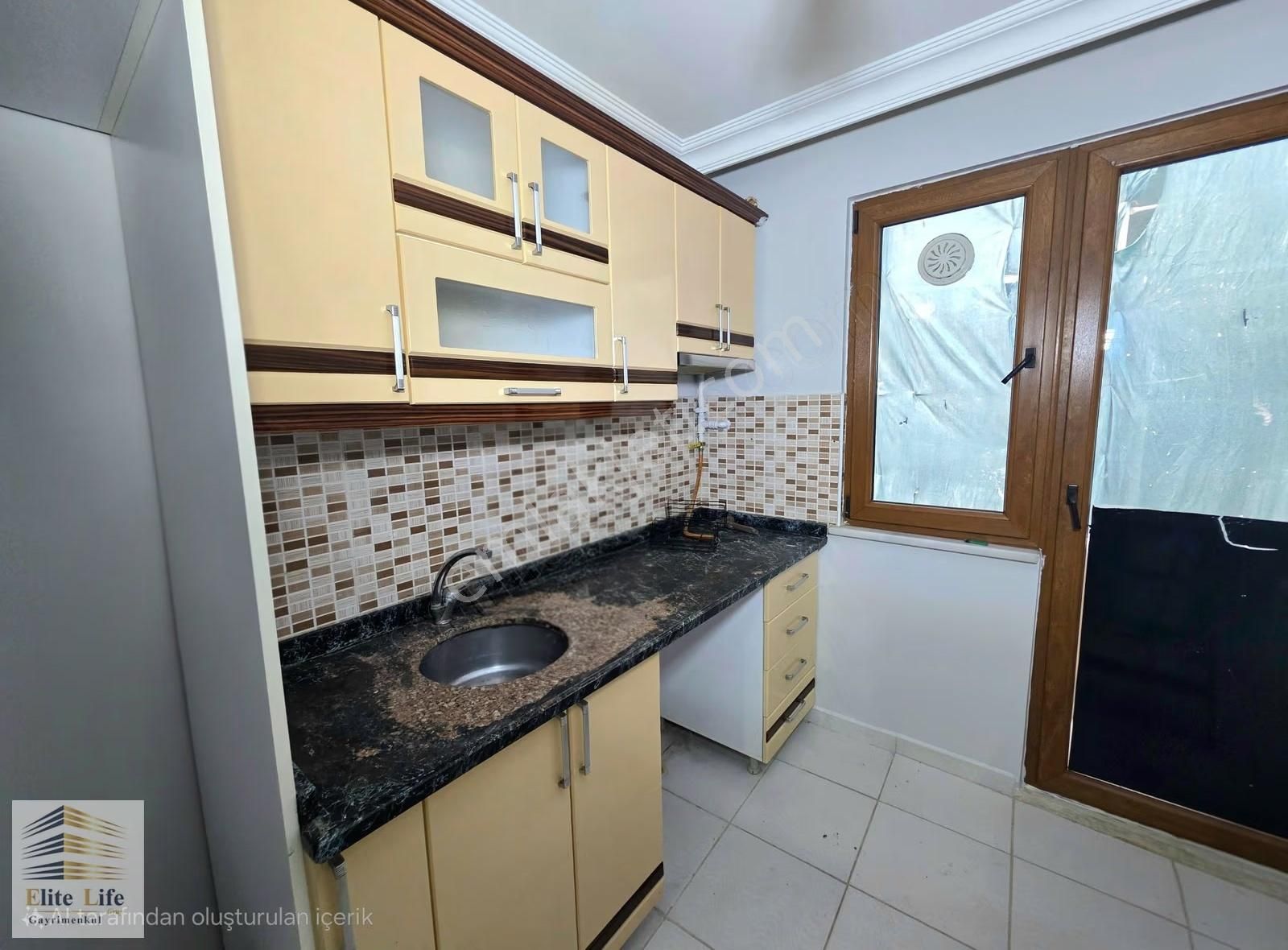 Çekmeköy Mimar Sinanda Ayrı Girişli, İskanlı 3+2 Çatı Dubleksi - Görsel 14